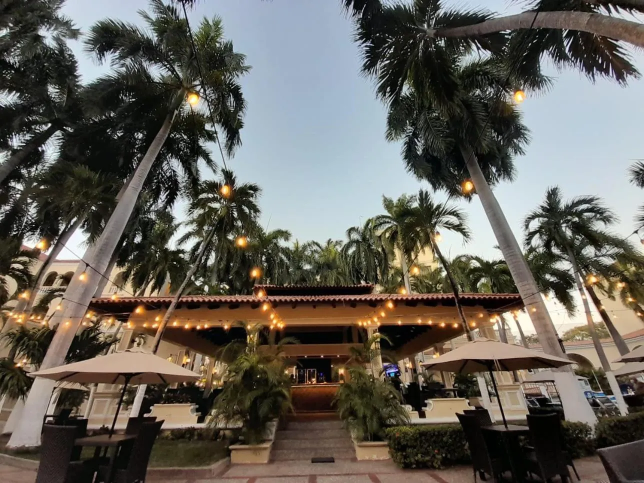 Restaurant/places to eat in Hotel El Prado