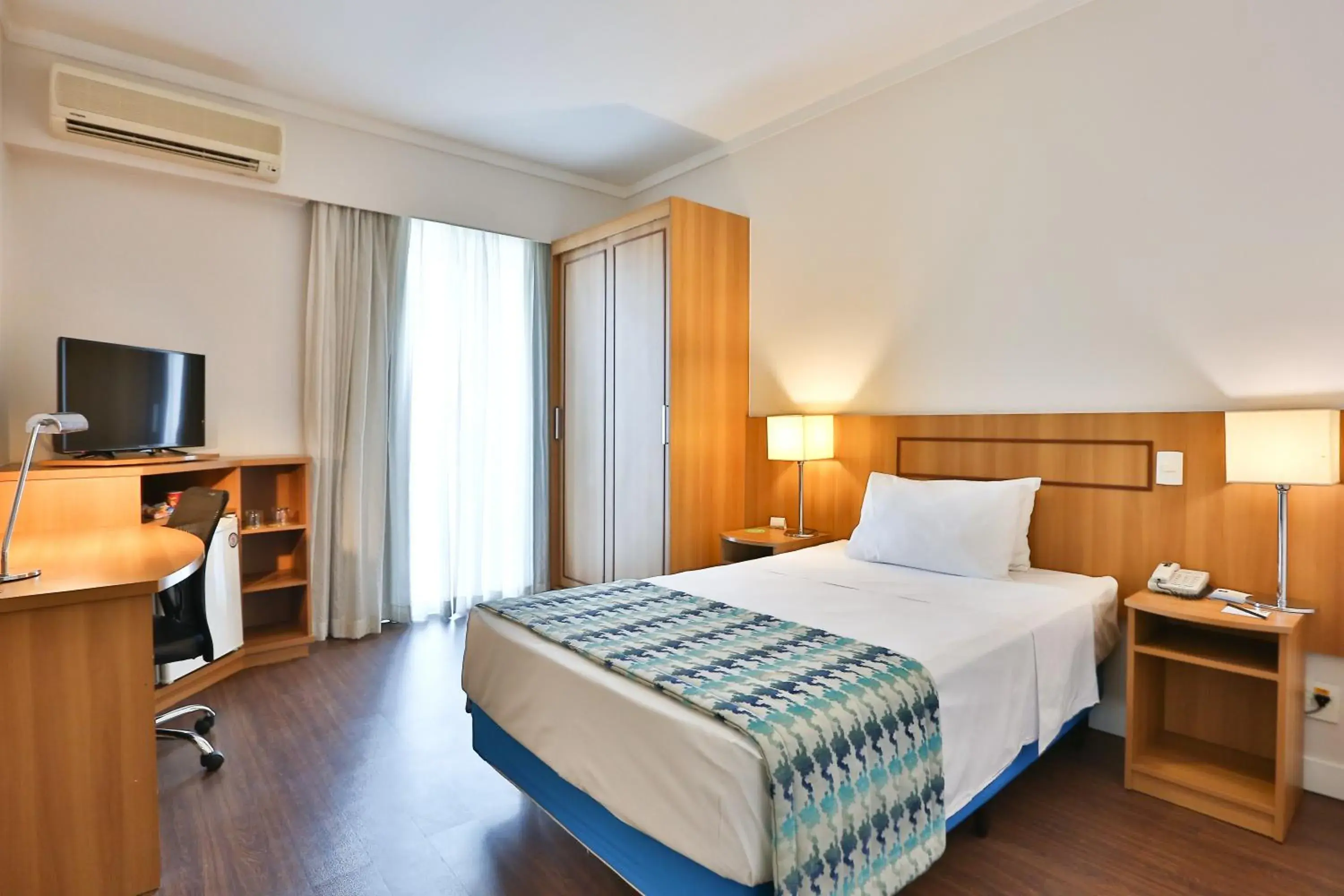 Bedroom, Bed in Comfort Ibirapuera Bedroom, Bed in Comfort Ibirapuera