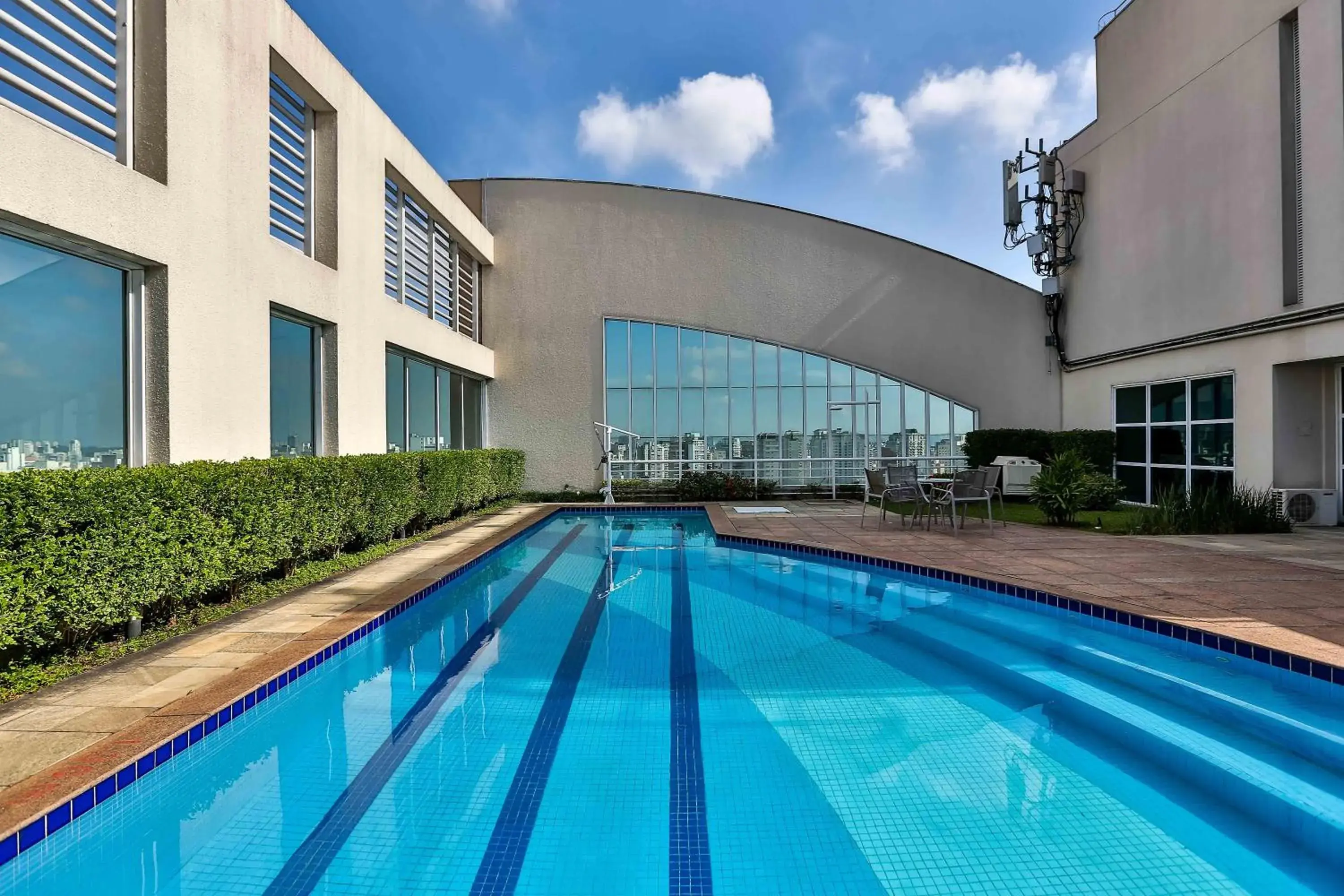 Swimming pool in Comfort Ibirapuera Swimming pool in Comfort Ibirapuera