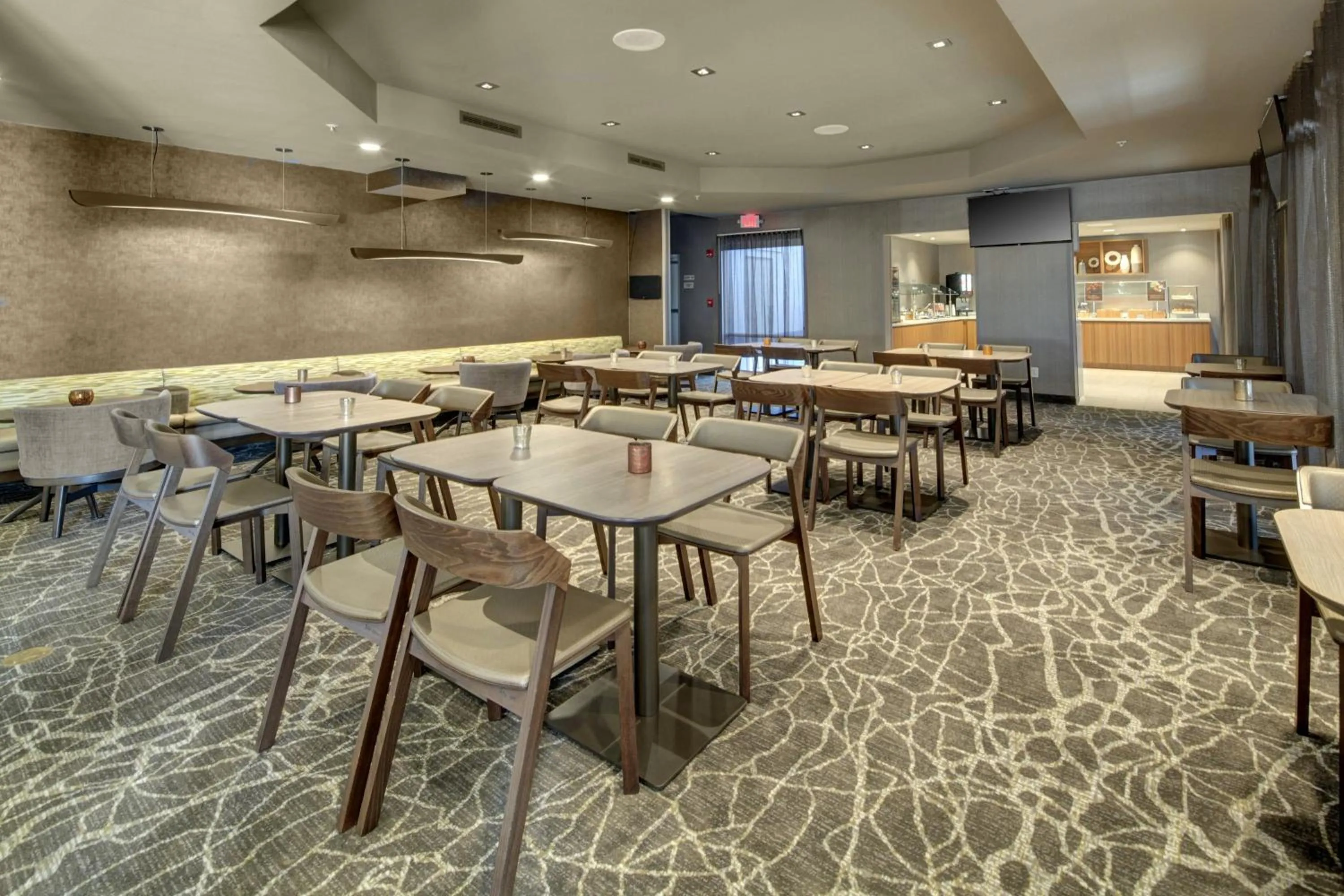 Restaurant/places to eat in SpringHill Suites Port Saint Lucie