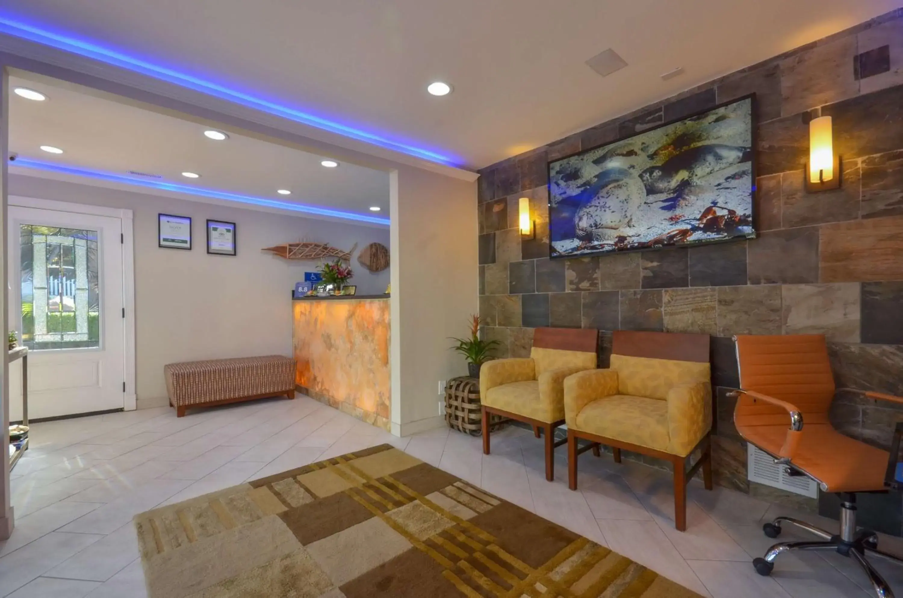 Lobby or reception in Best Western The Inn & Suites Pacific Grove Lobby or reception in Best Western The Inn & Suites Pacific Grove