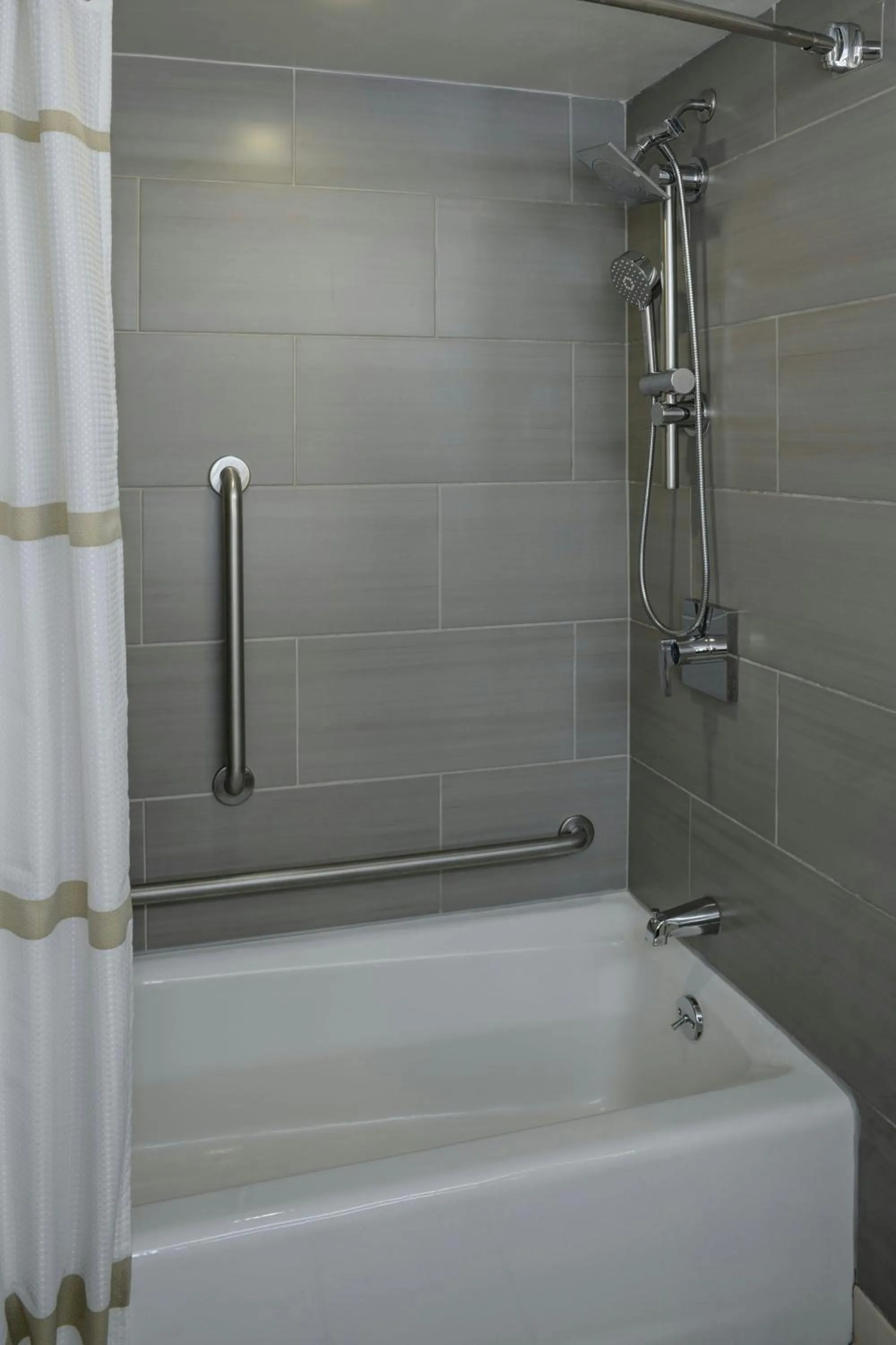 Bathroom in Marriott East Lansing at University Place