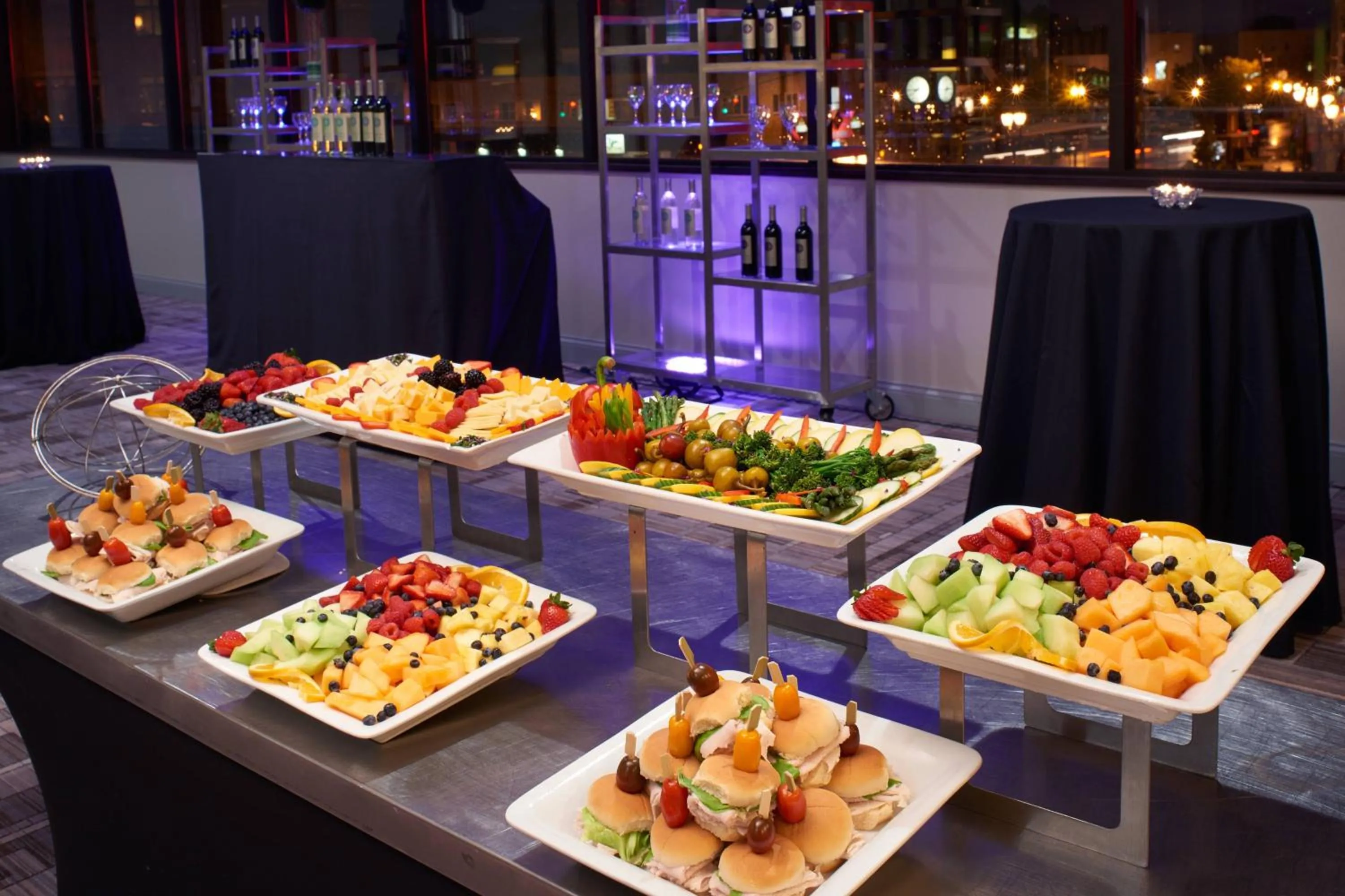 Lobby or reception in Marriott East Lansing at University Place