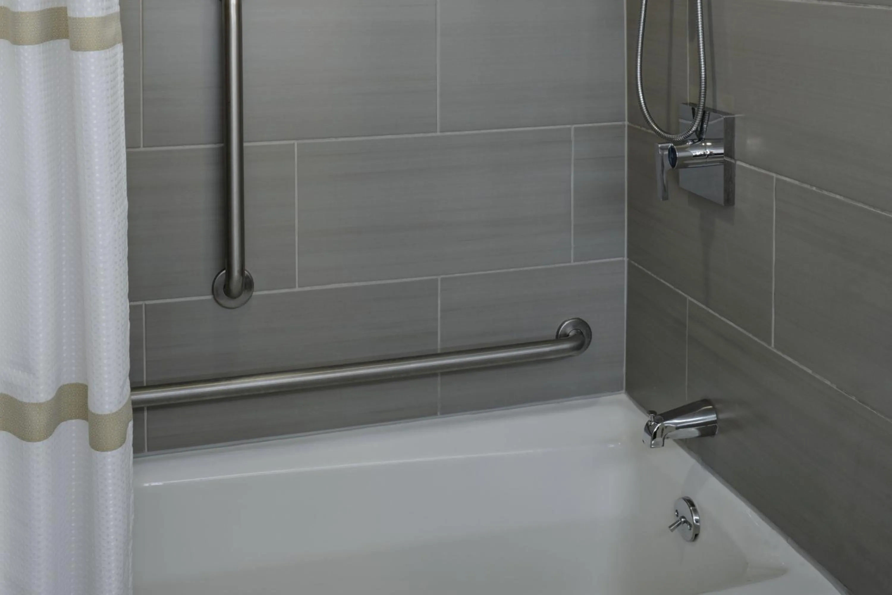 Bathroom in Marriott East Lansing at University Place