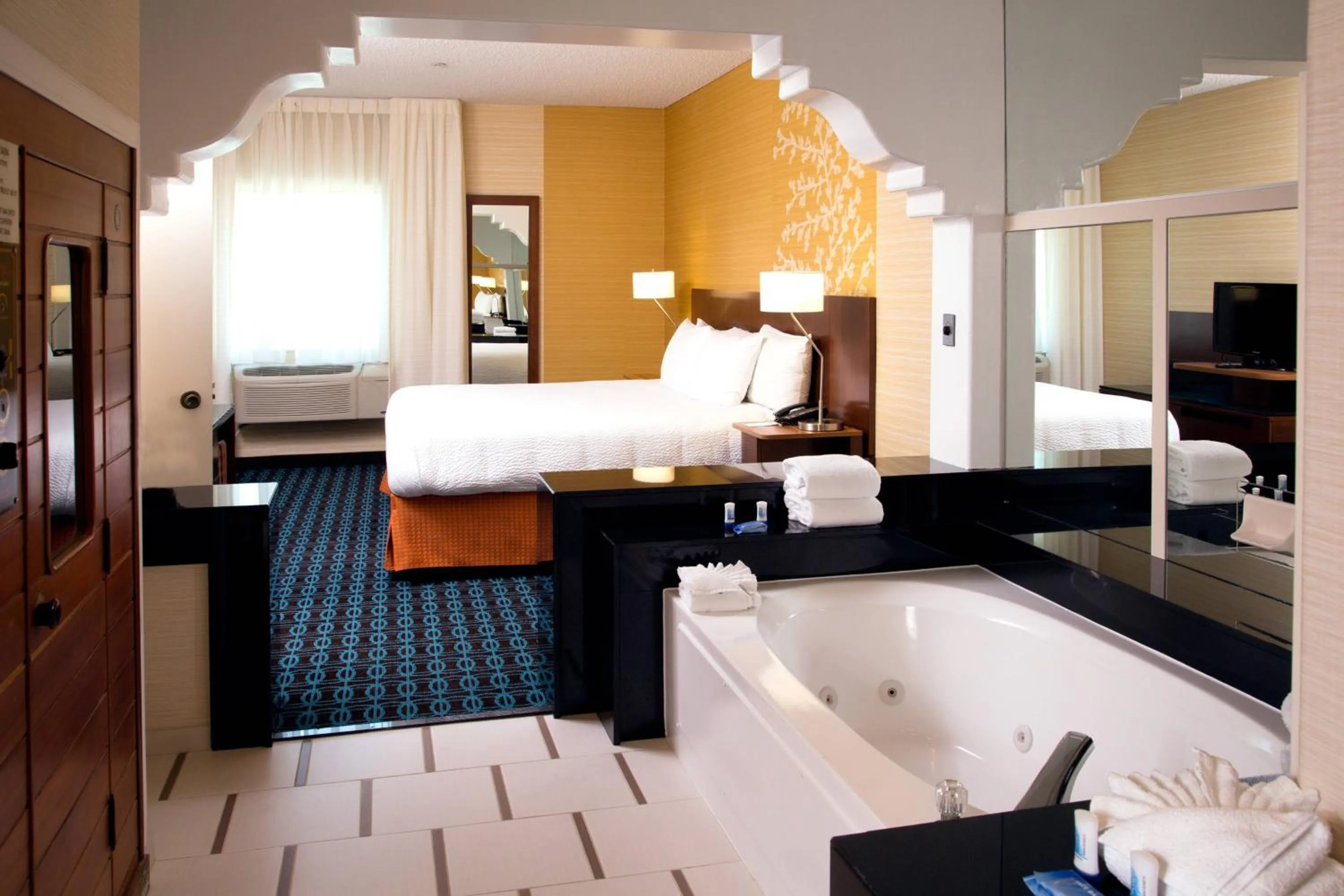 Bathroom, Bed in Fairfield Inn Anaheim Hills Orange County