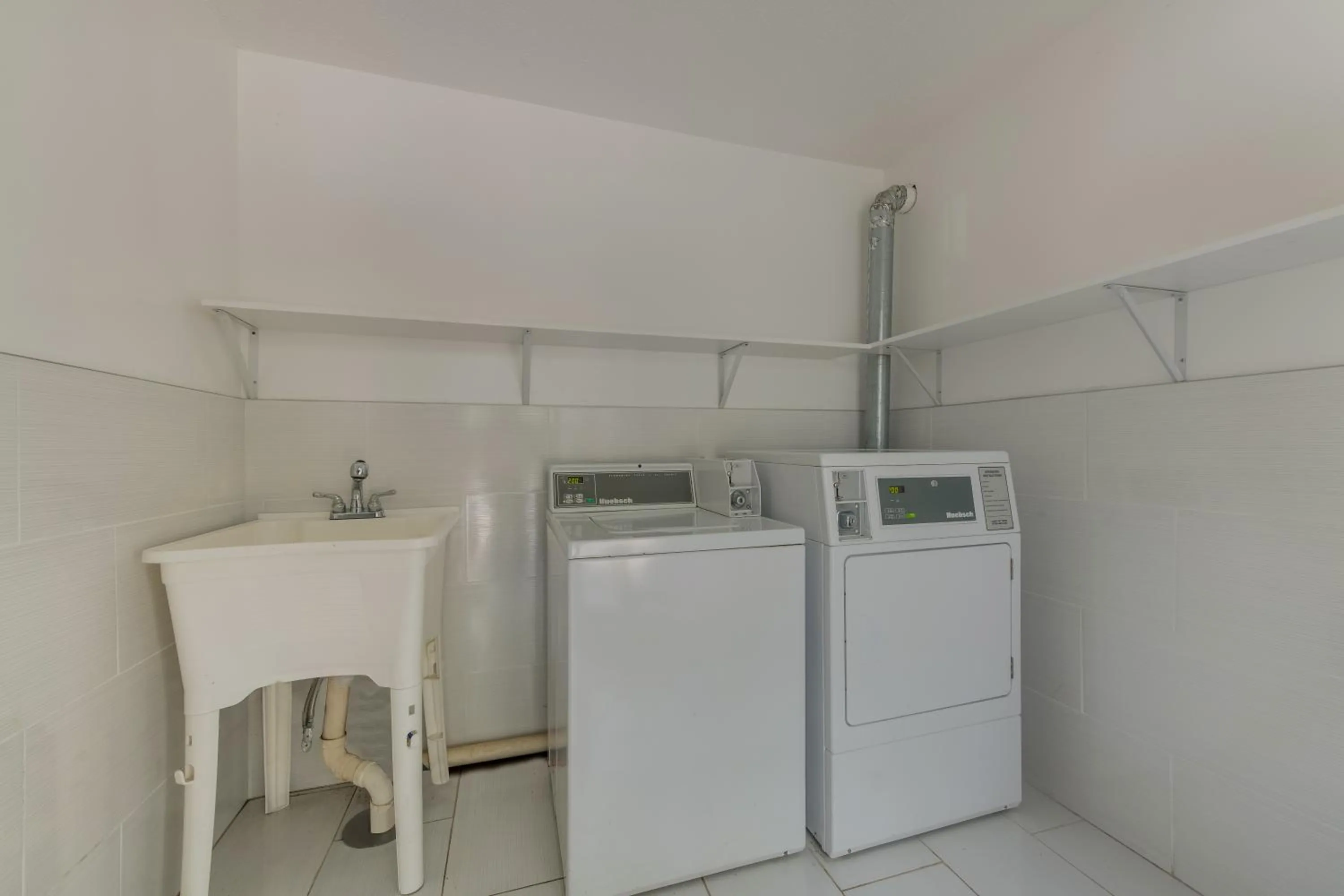 laundry in Quality Inn & Suites Airport