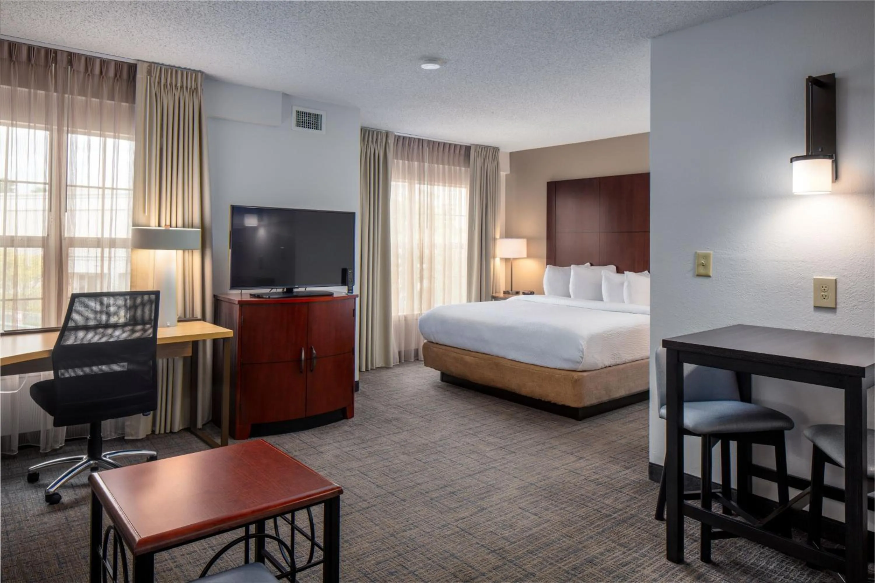 Photo of the whole room, Bed in Residence Inn by Marriott Little Rock