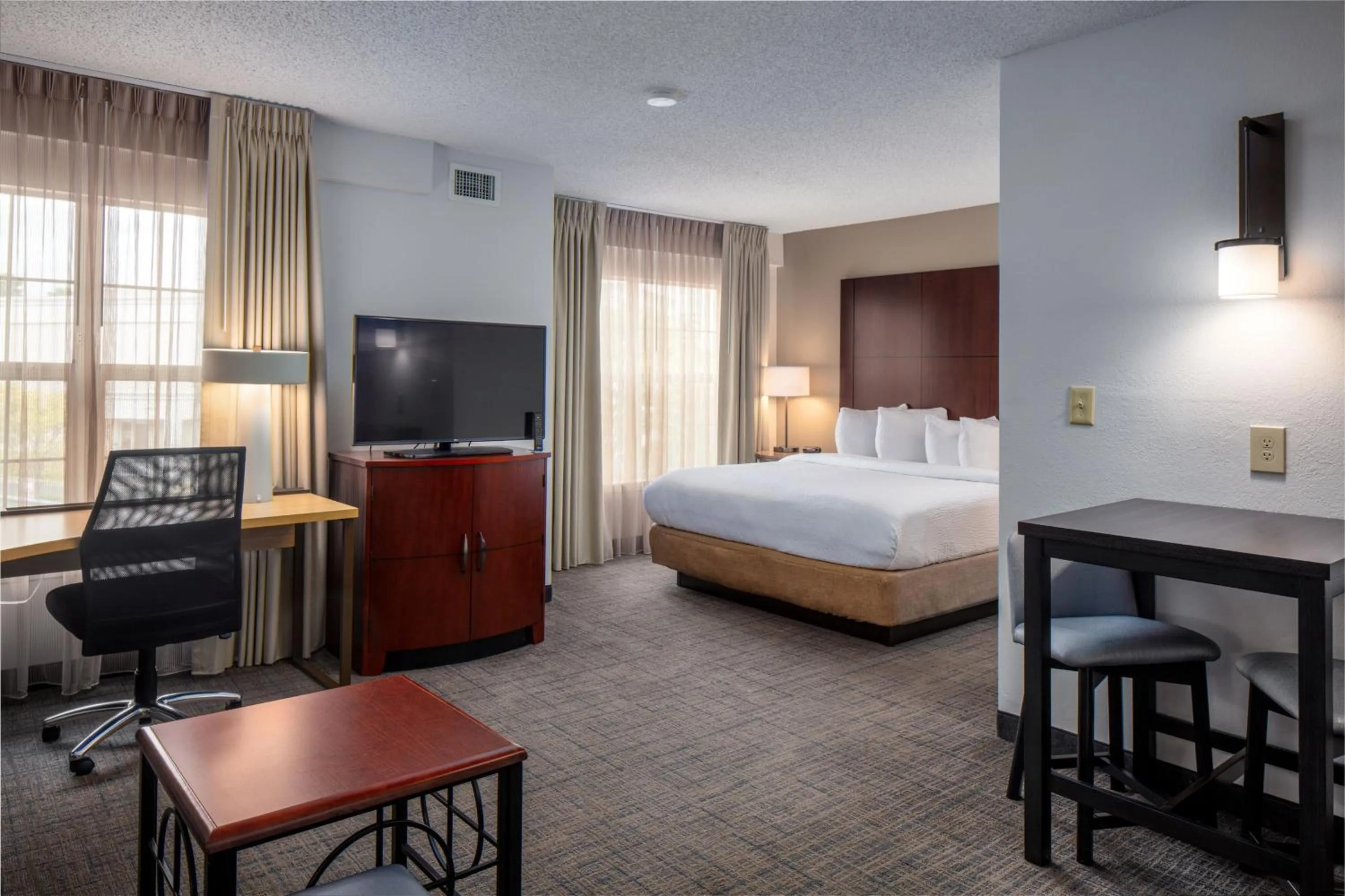 Photo of the whole room, Bed in Residence Inn by Marriott Little Rock