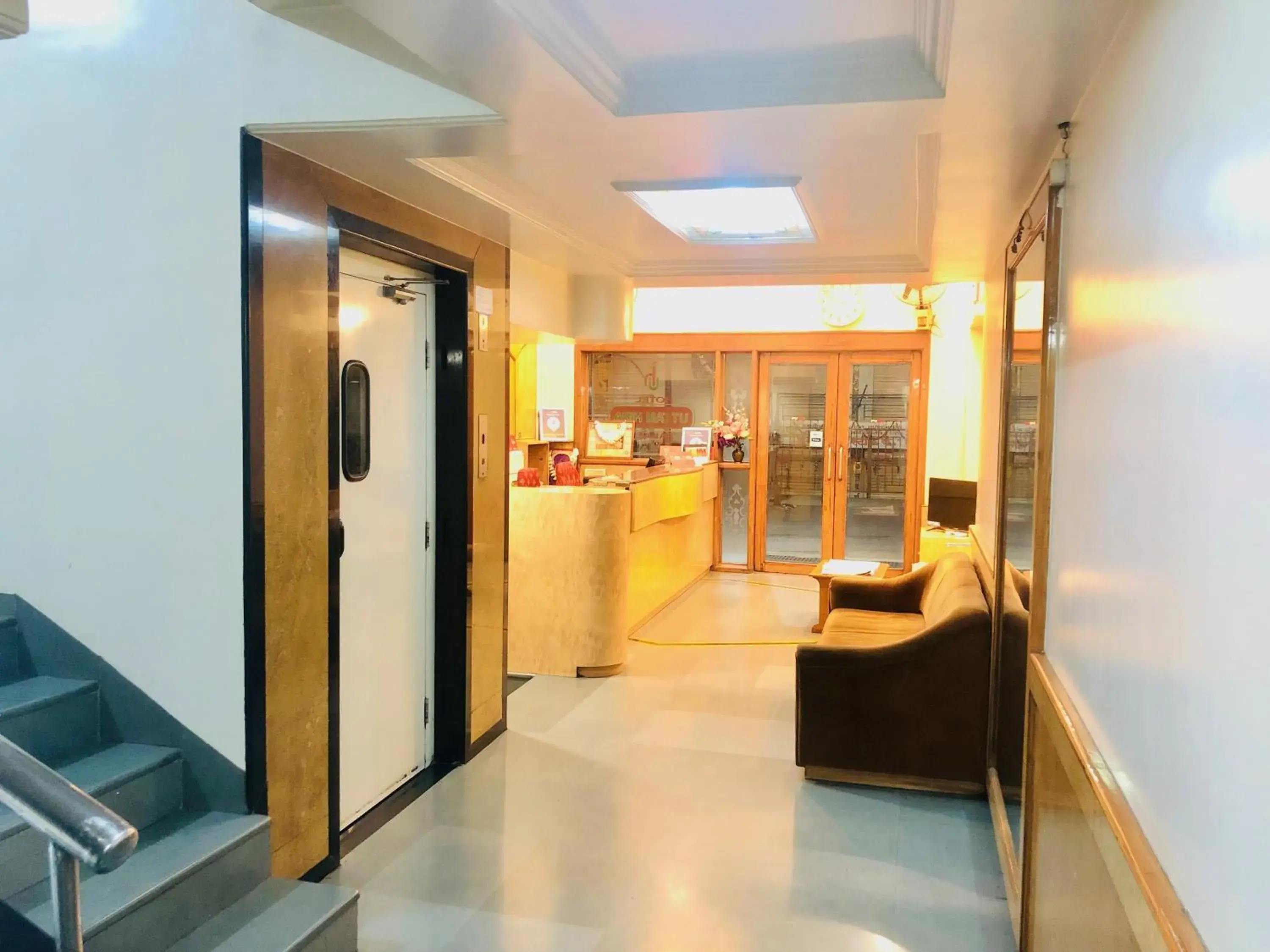 Hotel New Uttam Hira Palace Hotel New Uttam Hira Palace