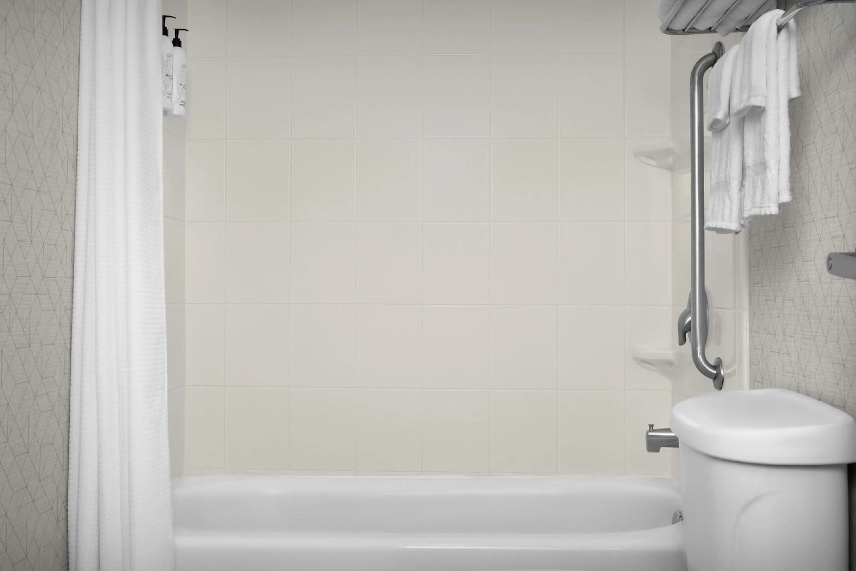 Bathroom in SpringHill Suites by Marriott Lynchburg Airport/University Area