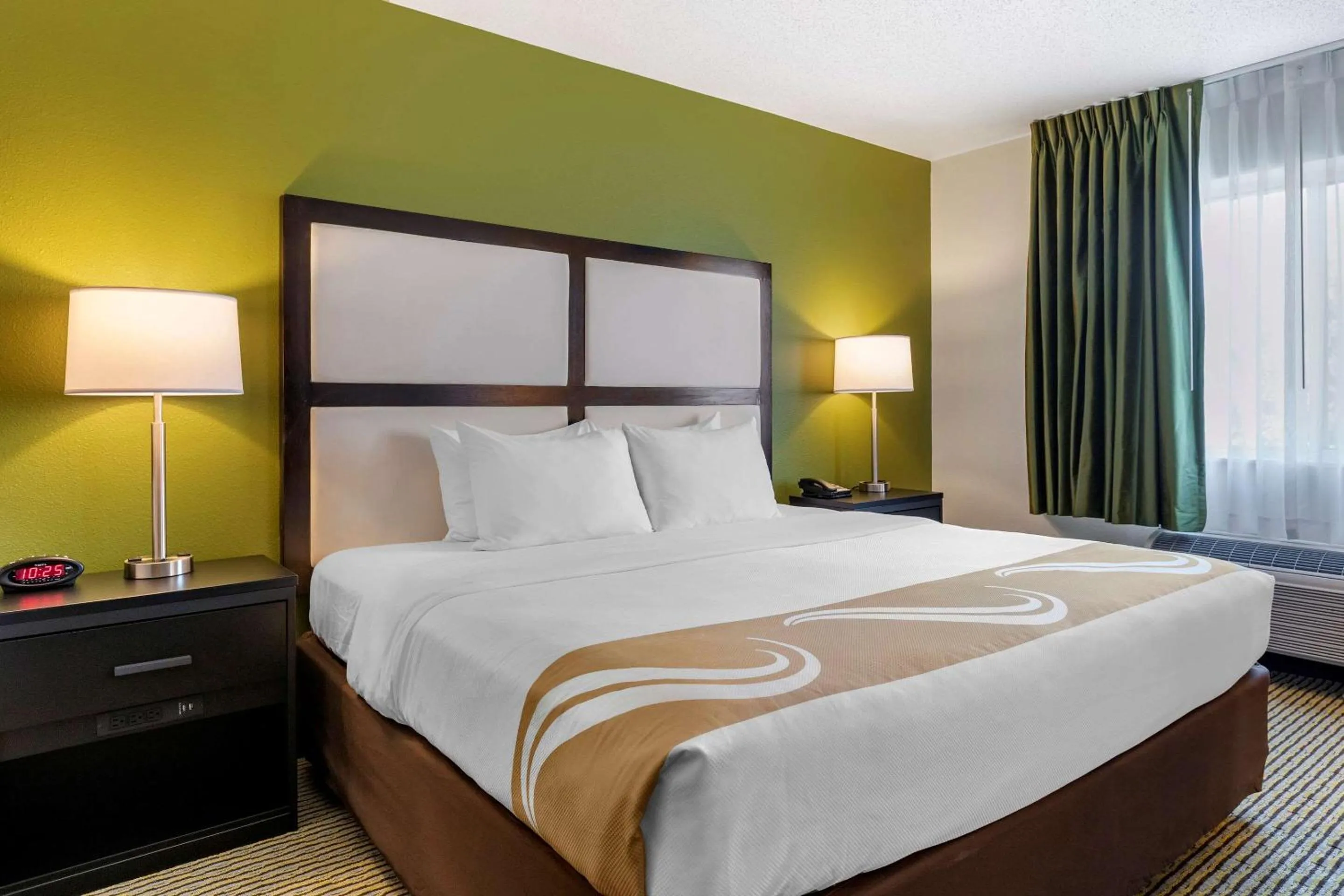 Bedroom, Bed in Quality Inn & Suites