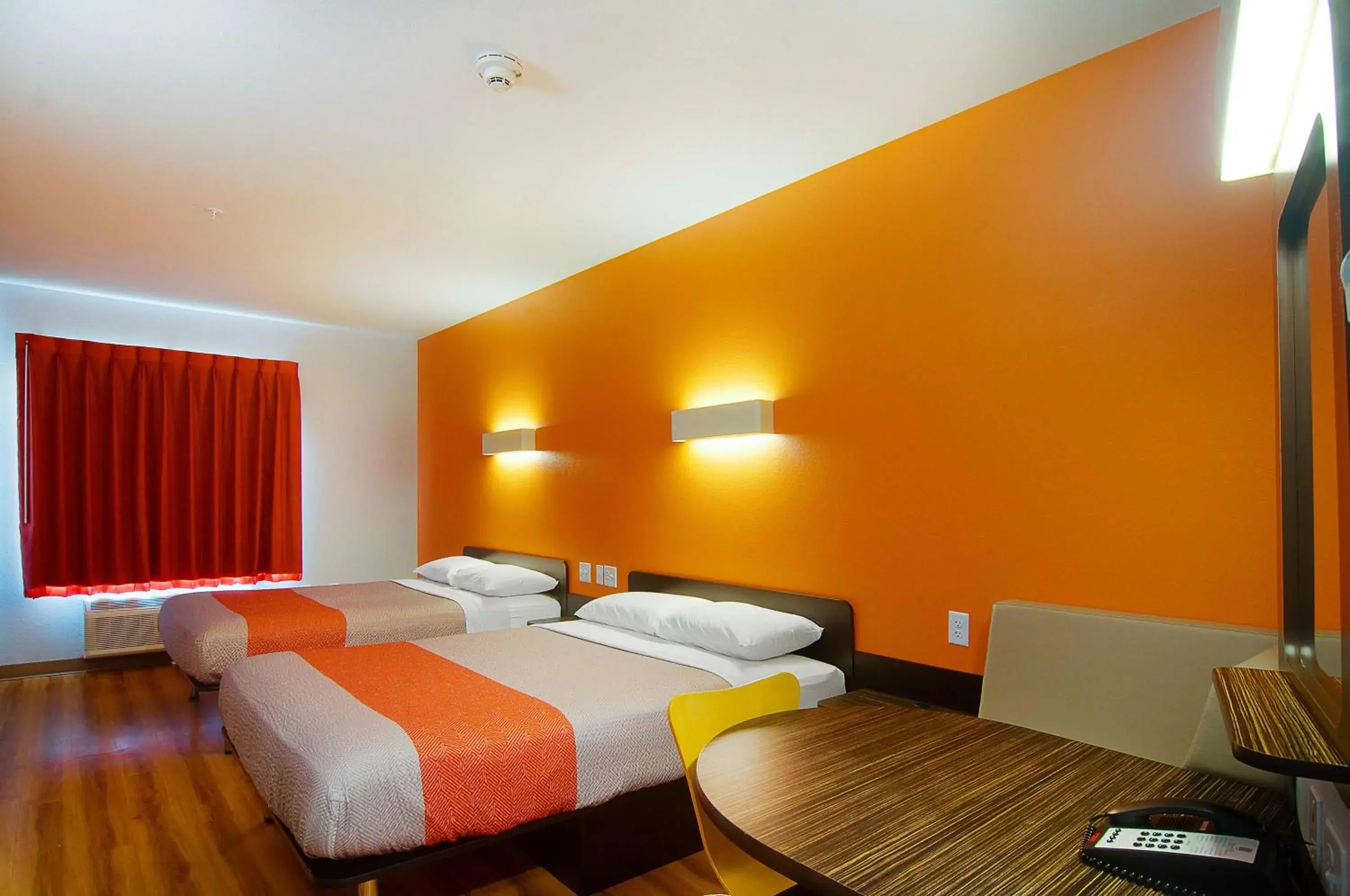 Queen Room with Two Queen Beds - Non-Smoking in Motel 6-Midland, TX Queen Room with Two Queen Beds - Non-Smoking in Motel 6-Midland, TX