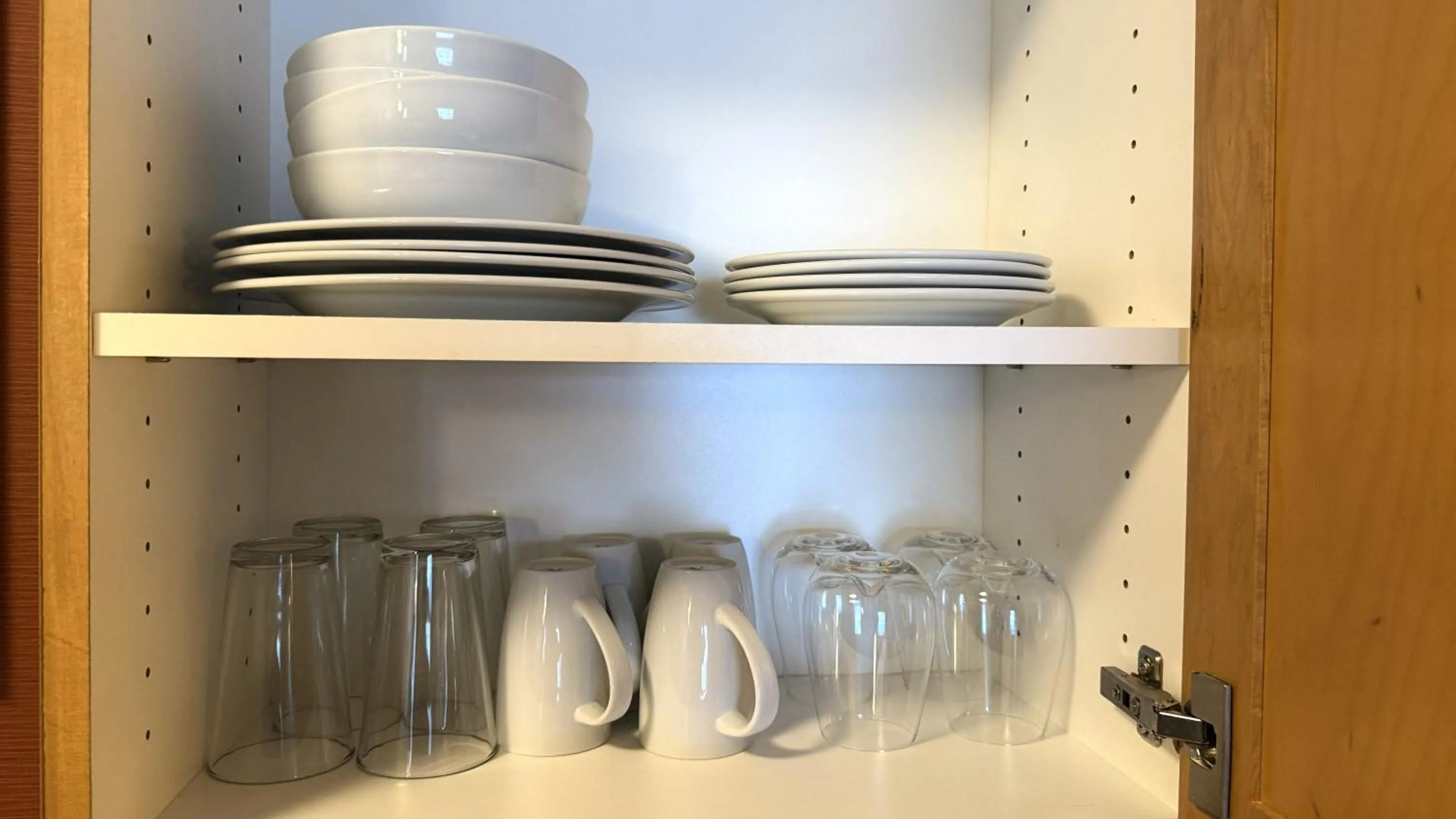 kitchen in Residence Inn Kansas City Airport