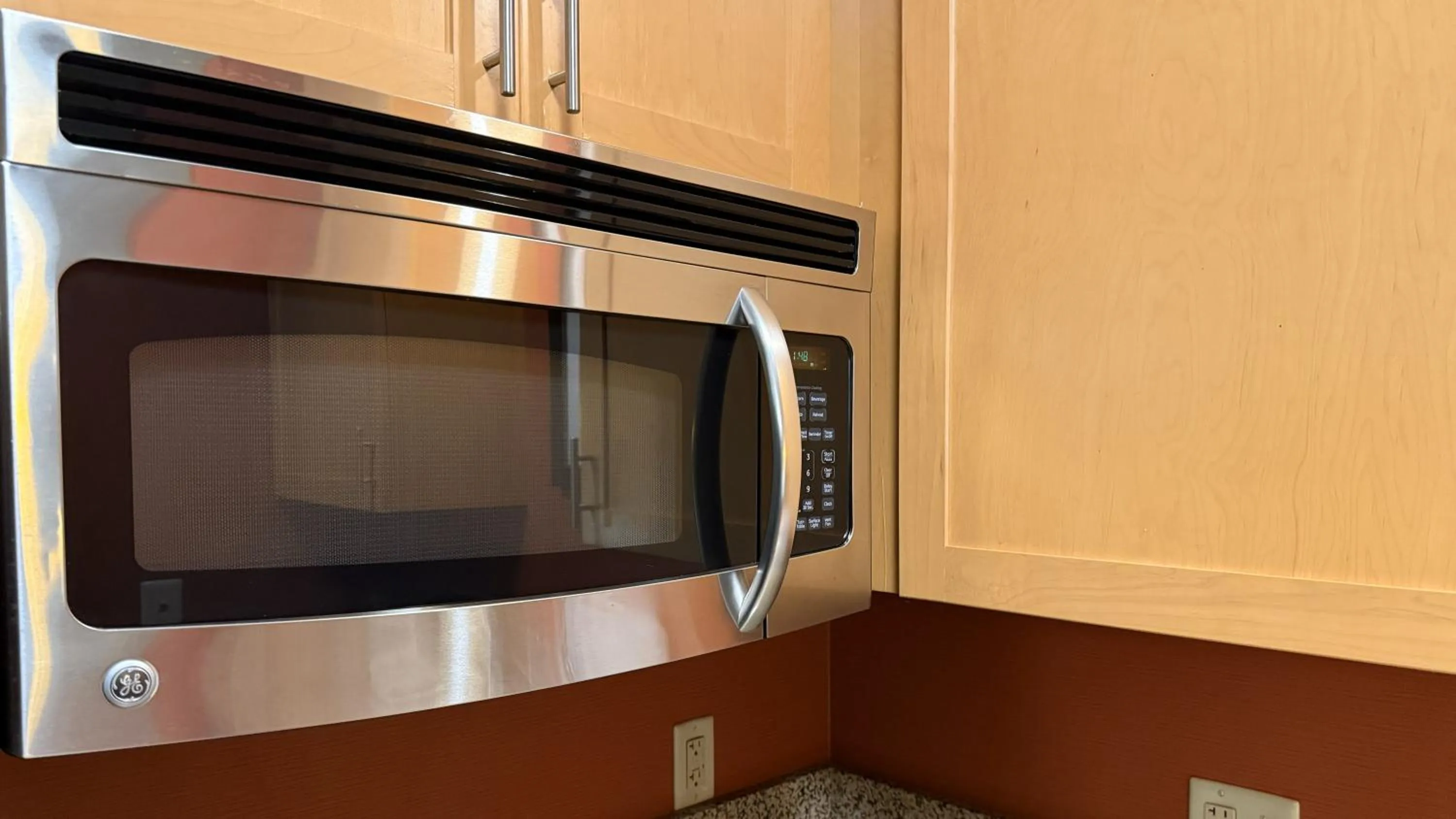 kitchen in Residence Inn Kansas City Airport