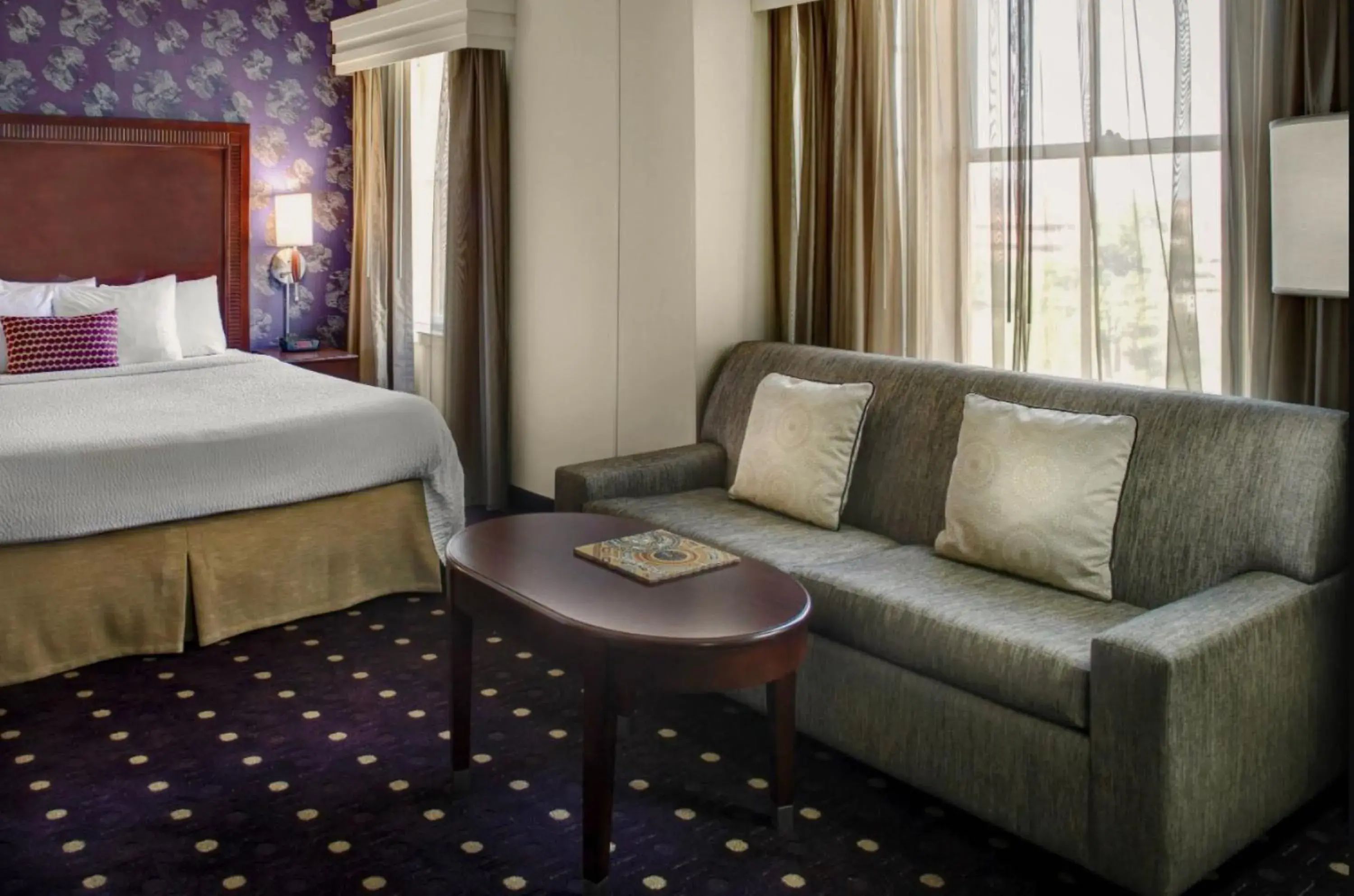 King Room - Hearing Accessible in Courtyard Kansas City Country Club Plaza King Room - Hearing Accessible in Courtyard Kansas City Country Club Plaza