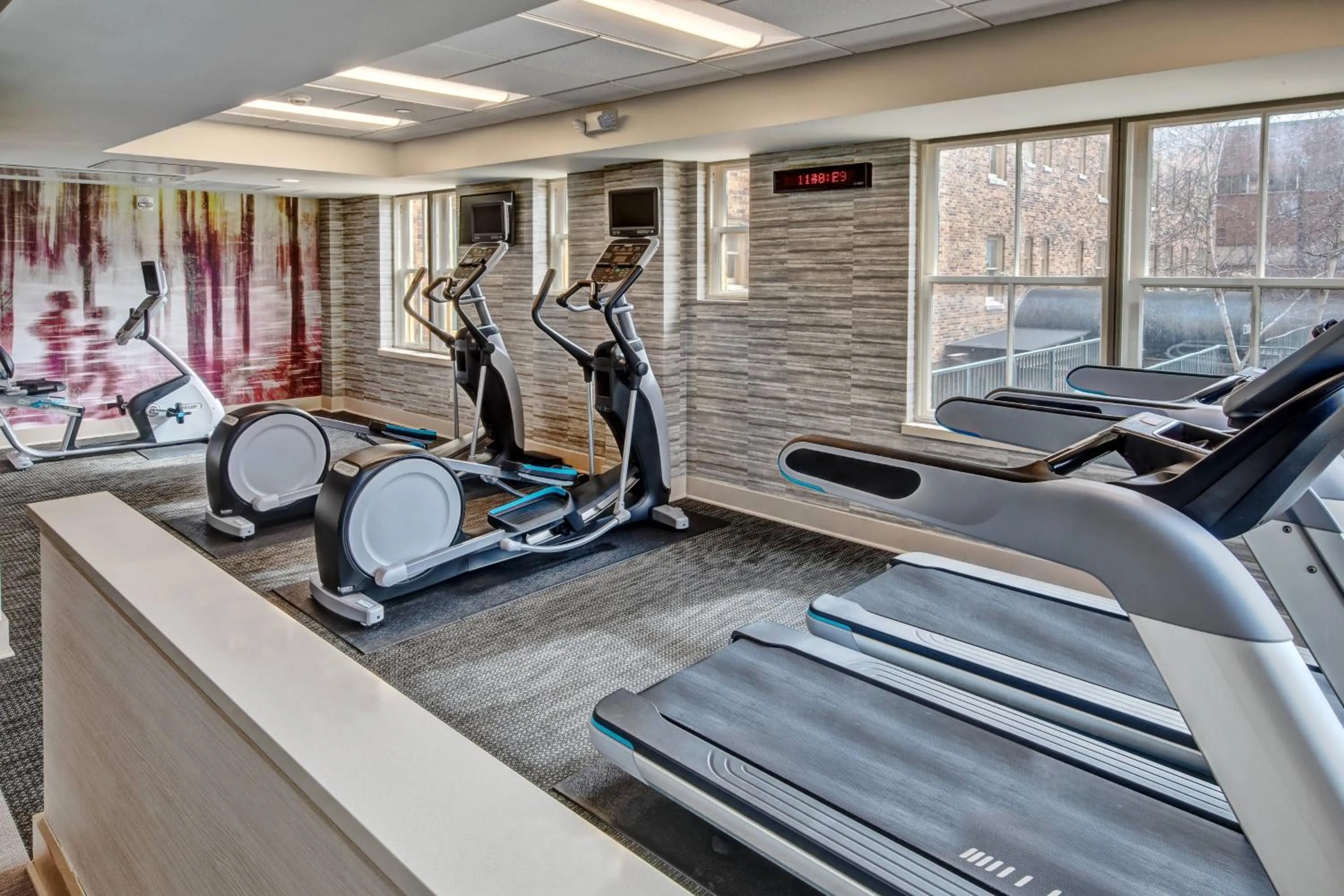 Fitness centre/facilities in Courtyard Kansas City Country Club Plaza