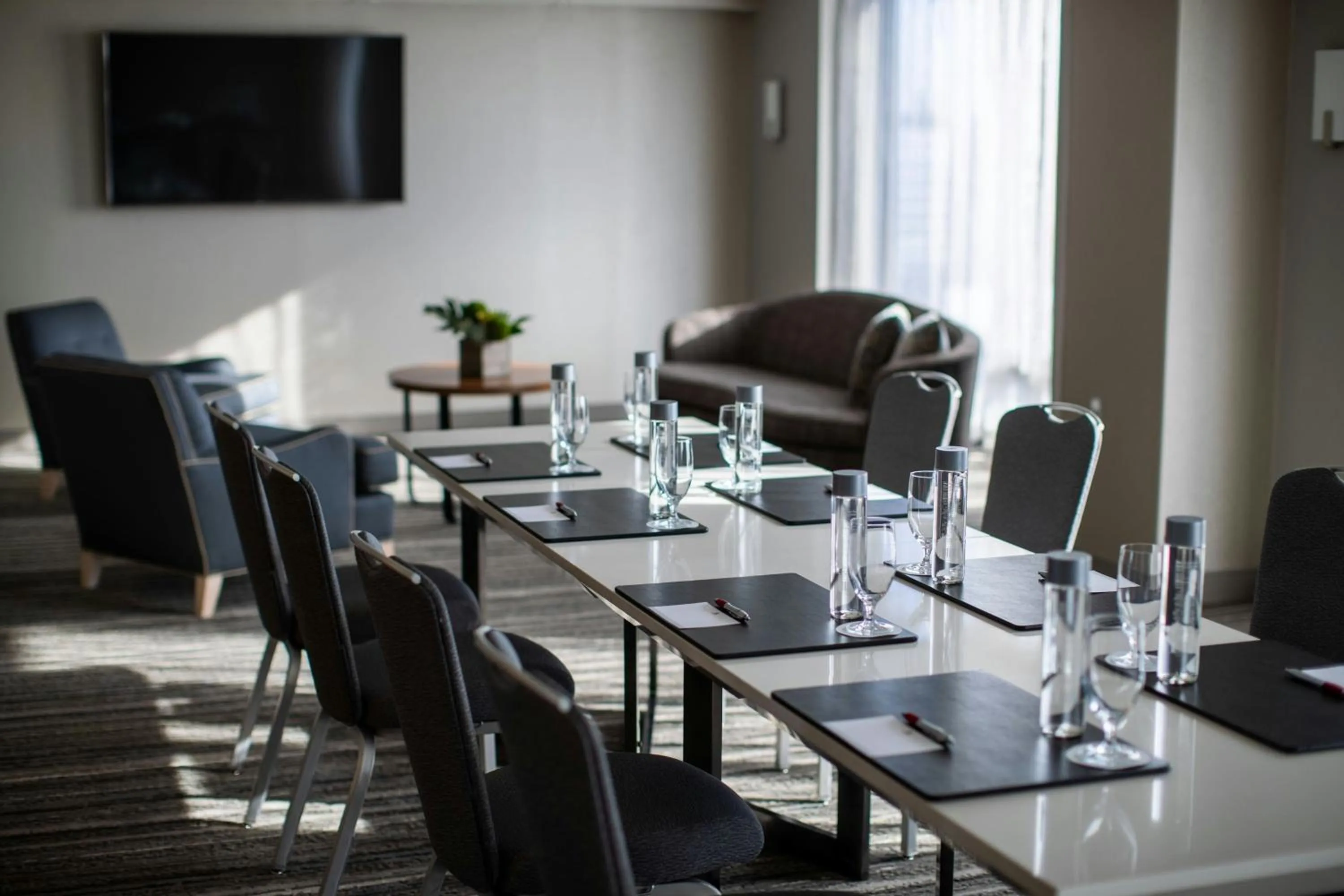 Photo of the whole room in Kansas City Marriott Downtown
