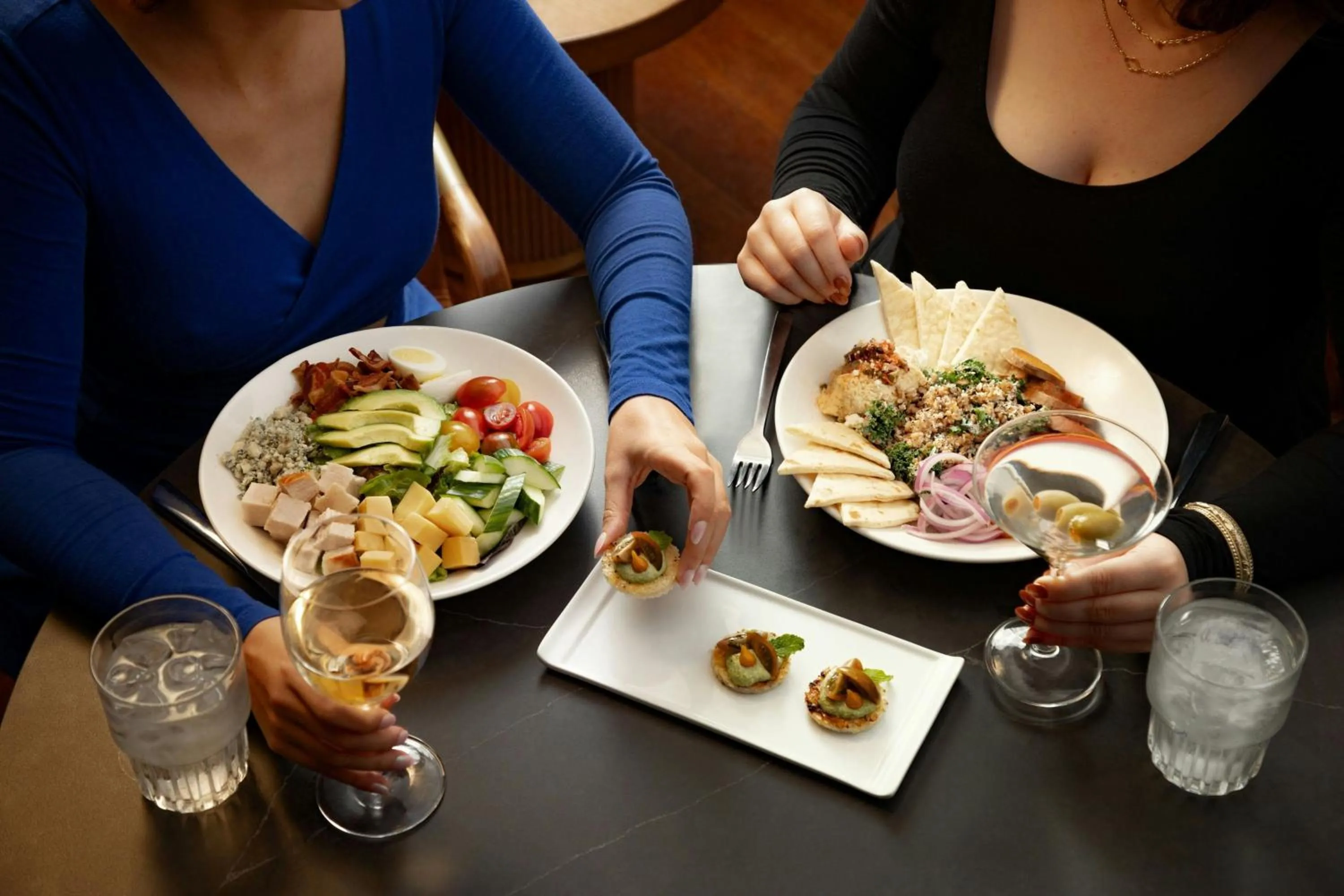 Restaurant/places to eat in Kansas City Marriott Downtown