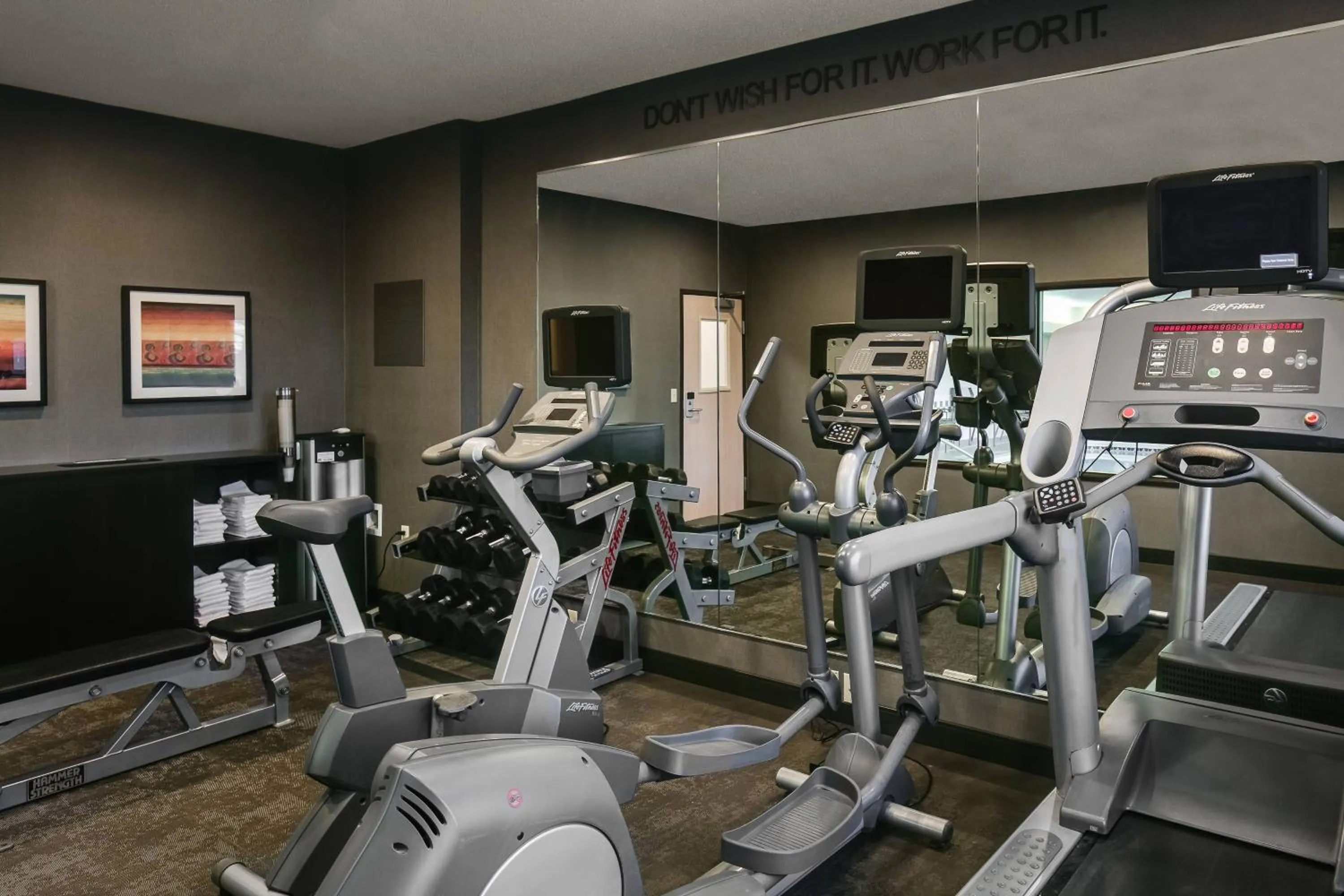 Fitness centre/facilities in Fairfield Inn & Suites Kansas City Airport