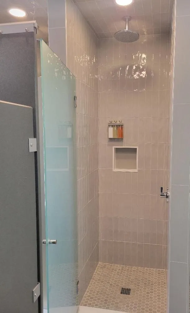Shower in Chicago Parthenon Hostel