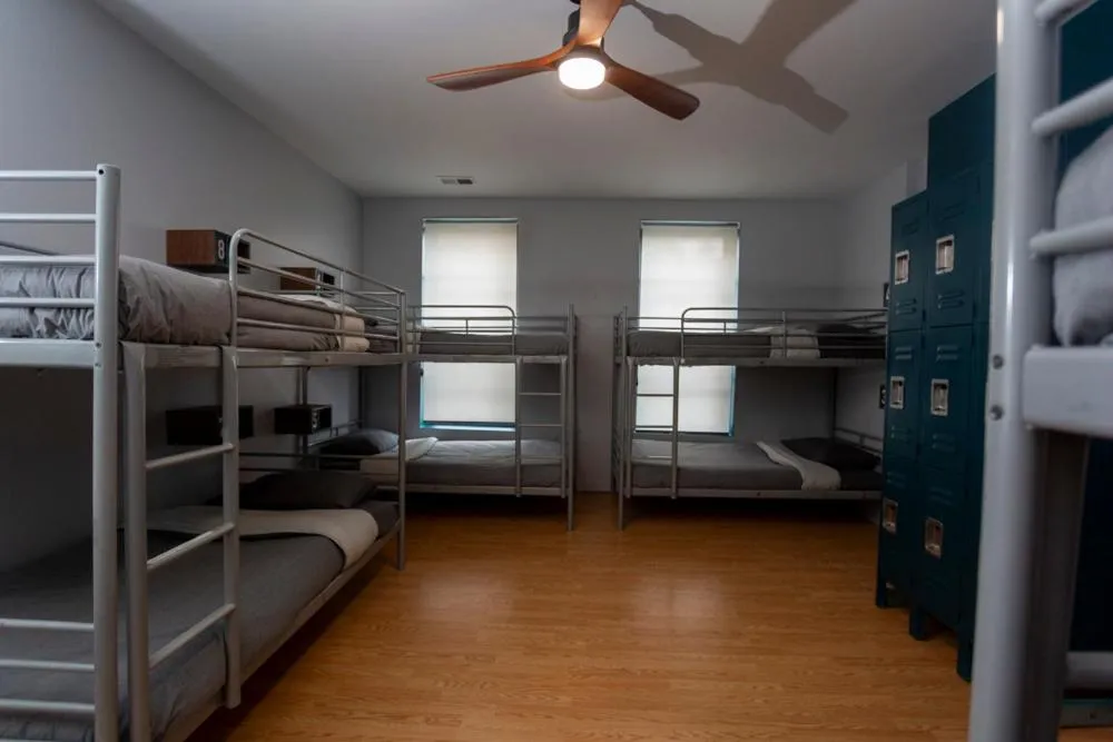 Bed in Chicago Parthenon Hostel