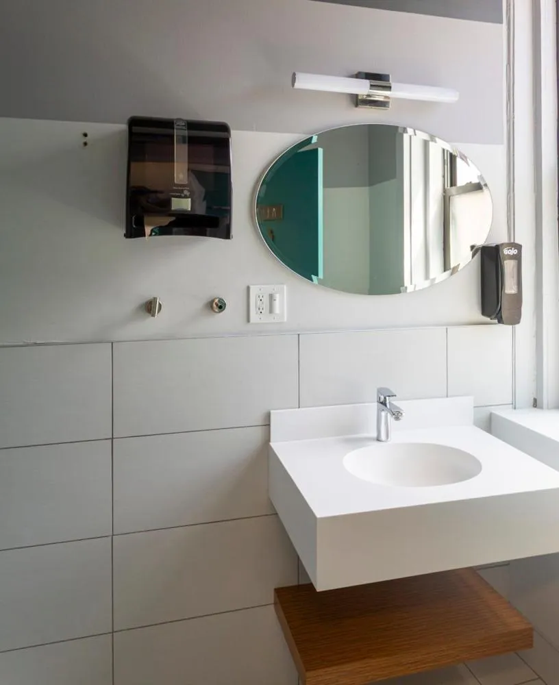 Chicago Parthenon Hostel