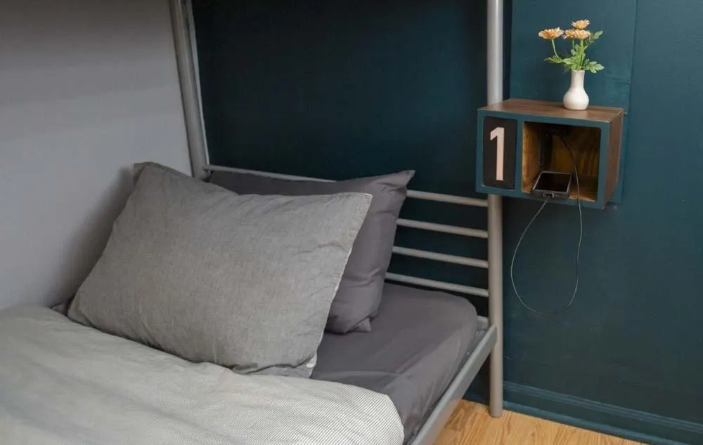 Bed in Chicago Parthenon Hostel