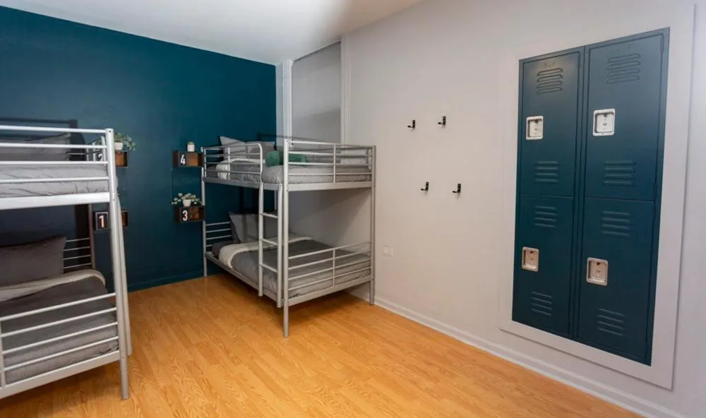 Bed in Chicago Parthenon Hostel