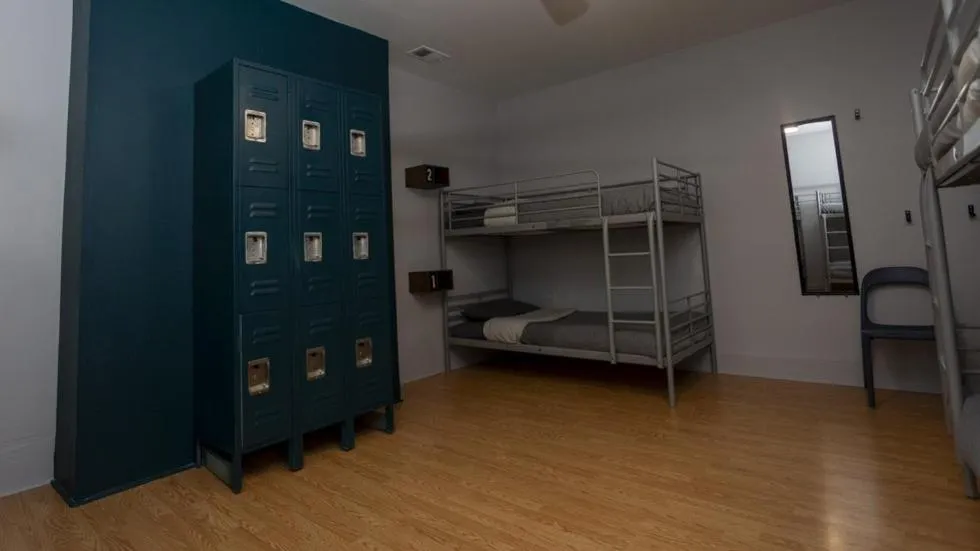 Bed in Chicago Parthenon Hostel