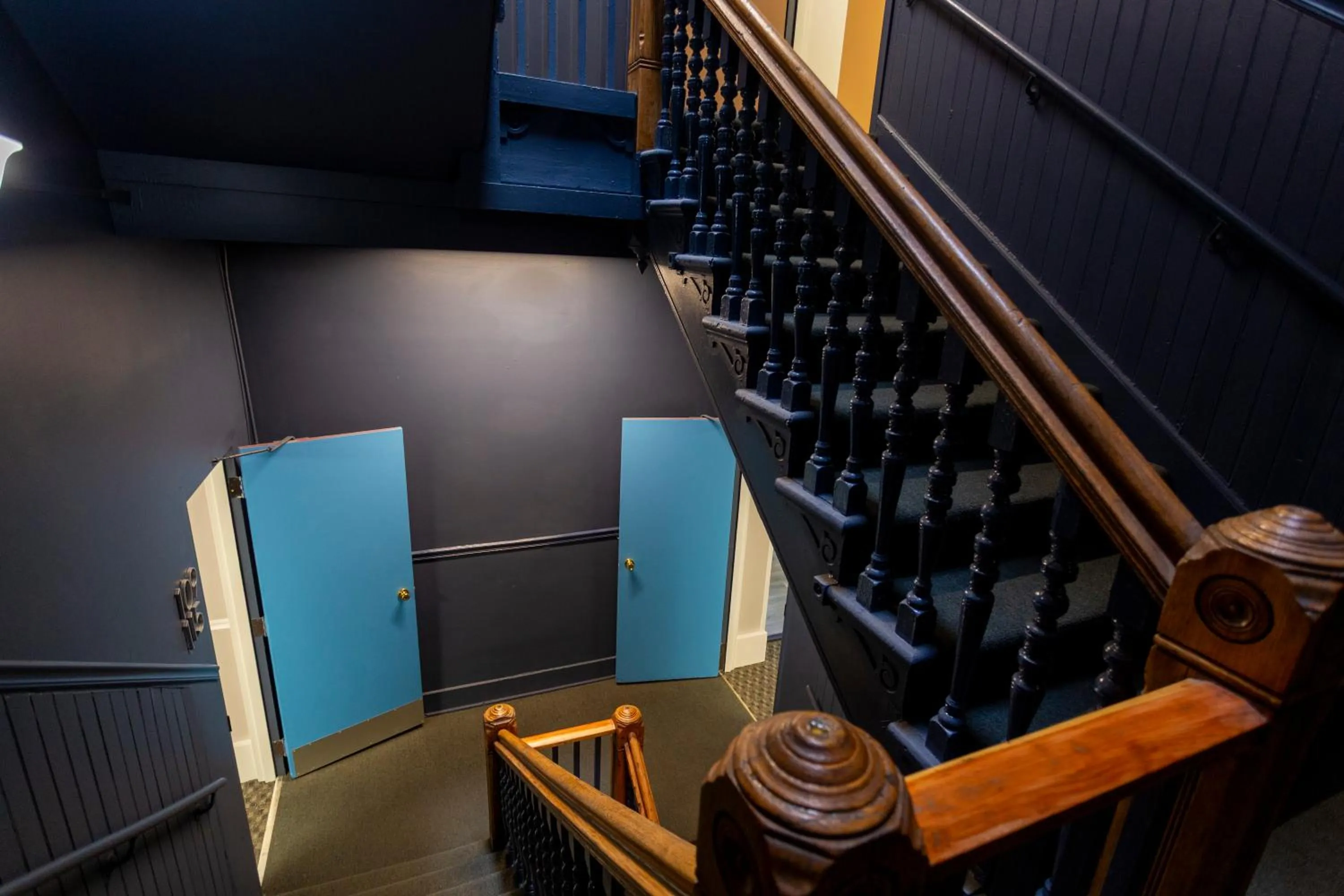 Property building in Chicago Parthenon Hostel