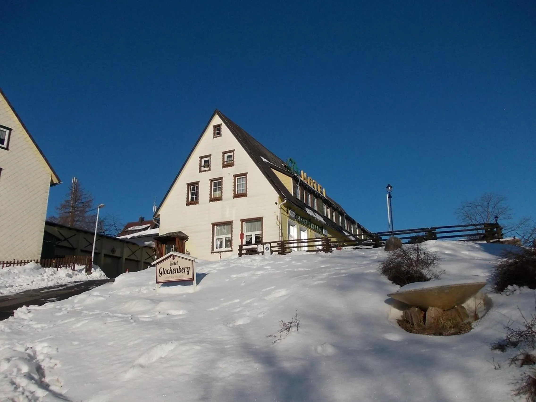 Facade/entrance in Berghotel Glockenberg