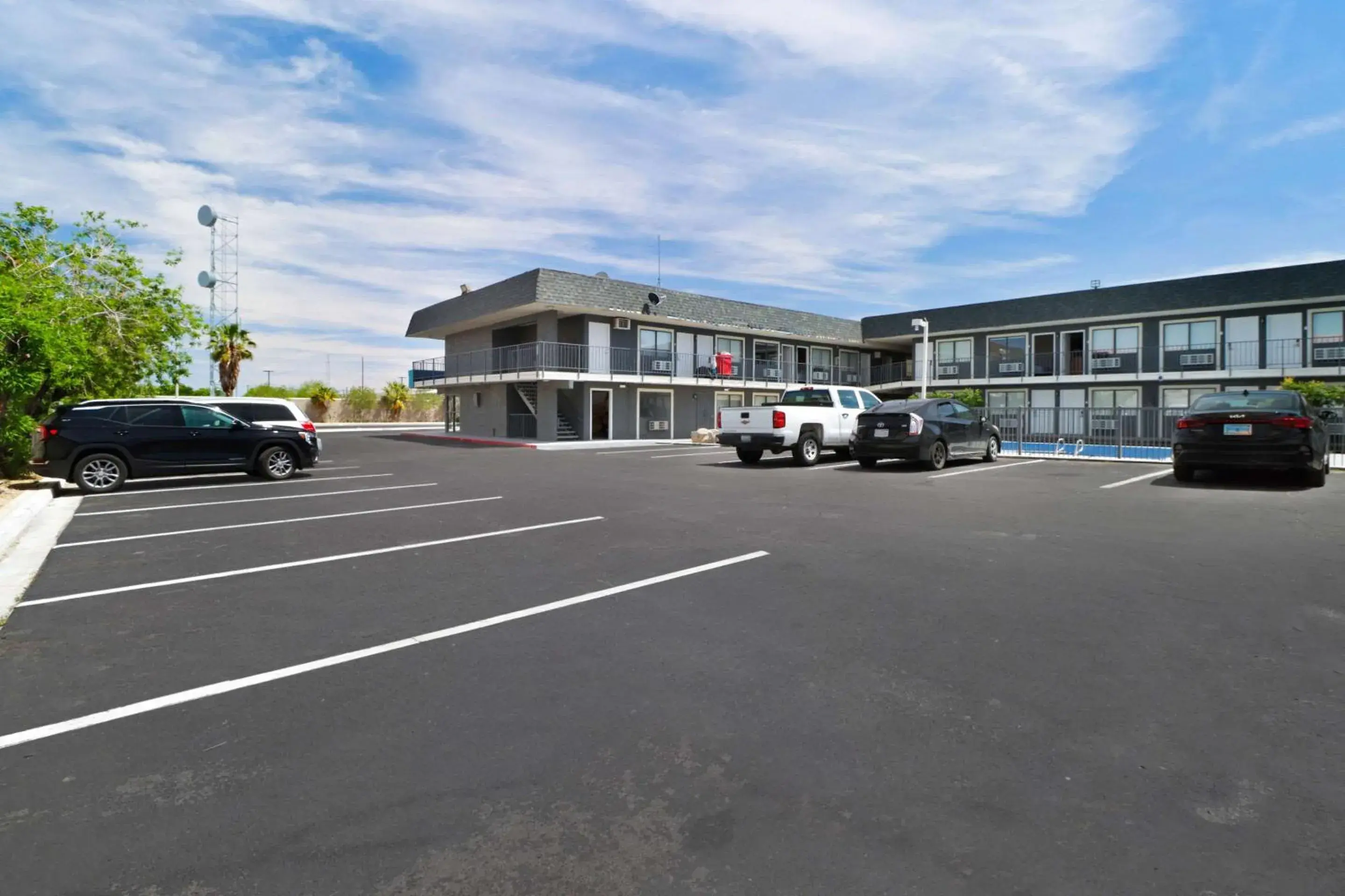 Property building in Clarion Pointe Ridgecrest near China Lake Naval Station Property building in Clarion Pointe Ridgecrest near China Lake Naval Station