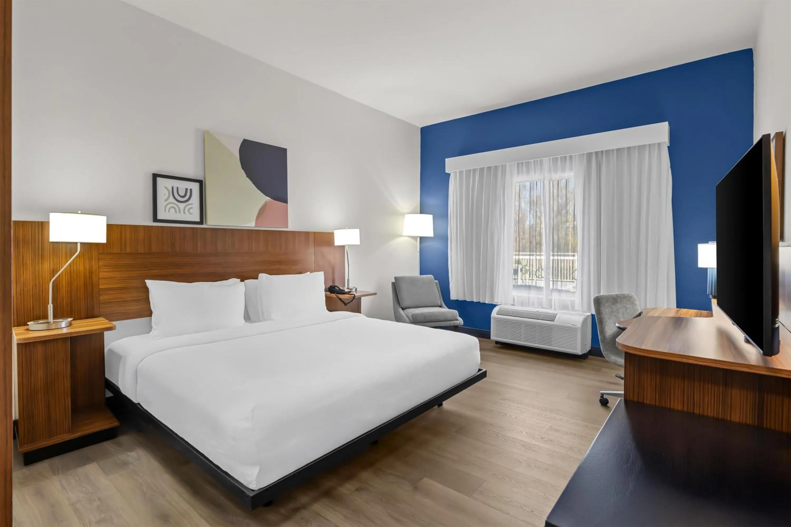 Bed in Spark by Hilton Macon North