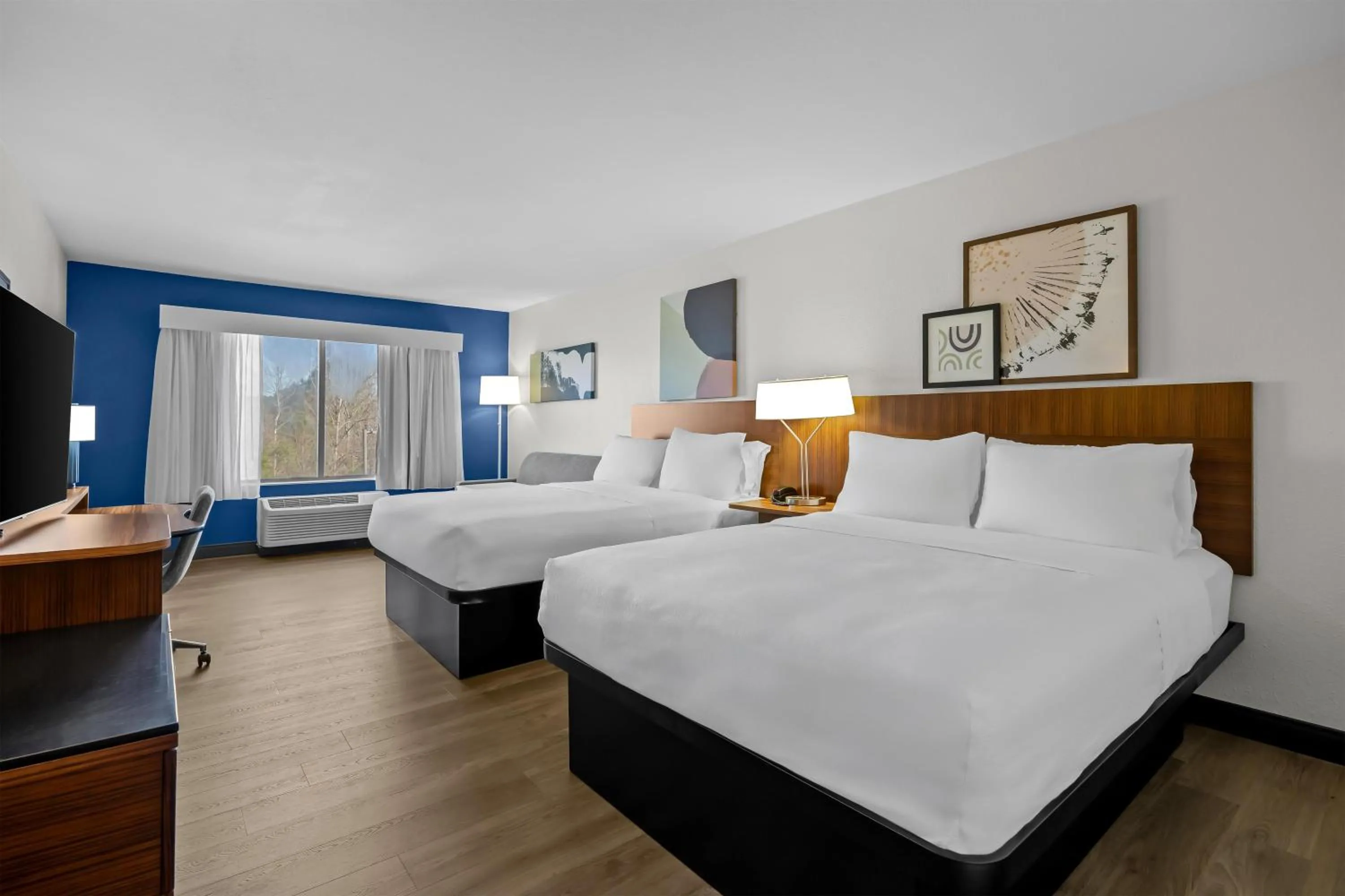 Bed in Spark by Hilton Macon North