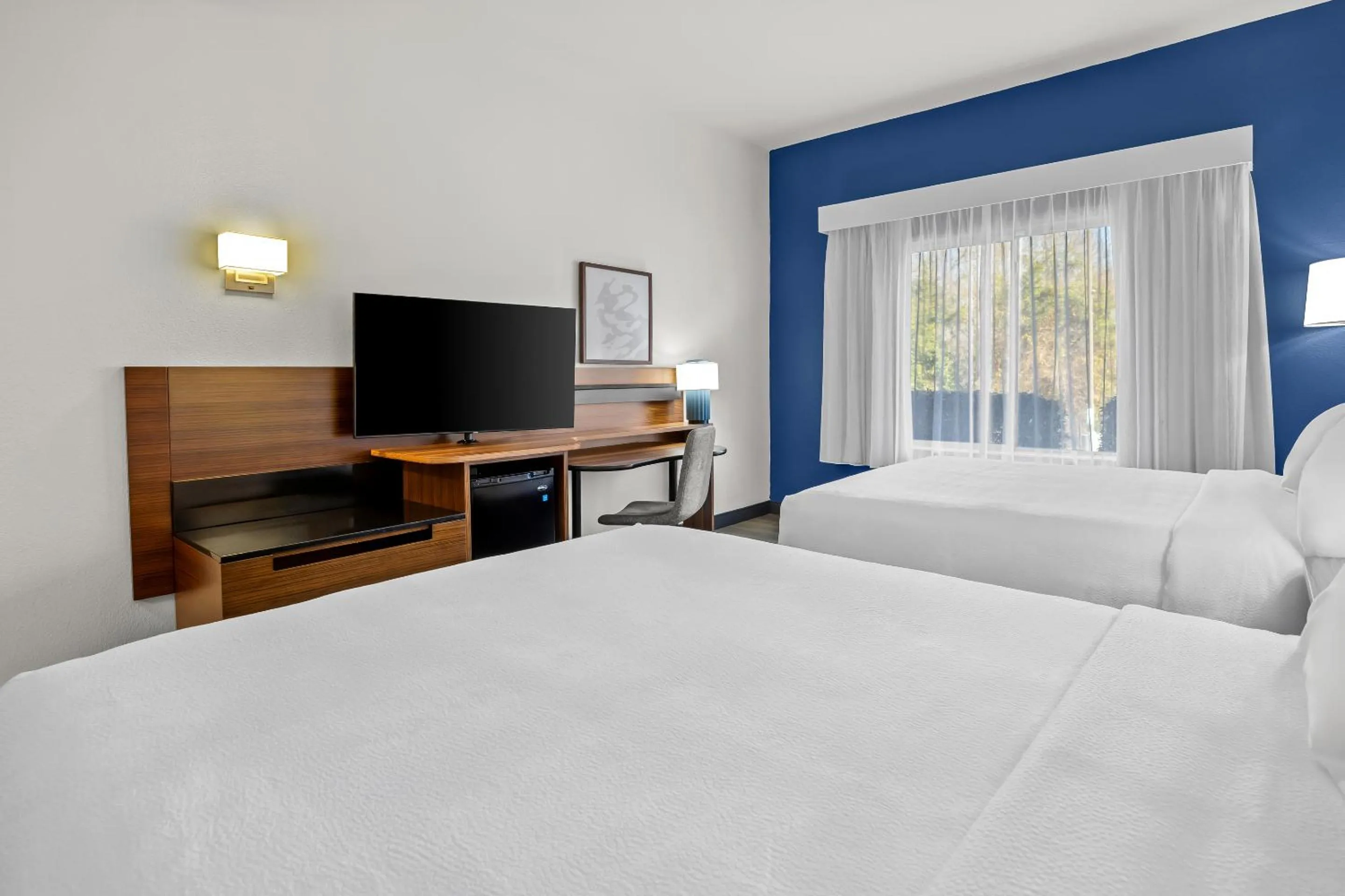 Bedroom, Bed in Spark by Hilton Macon North