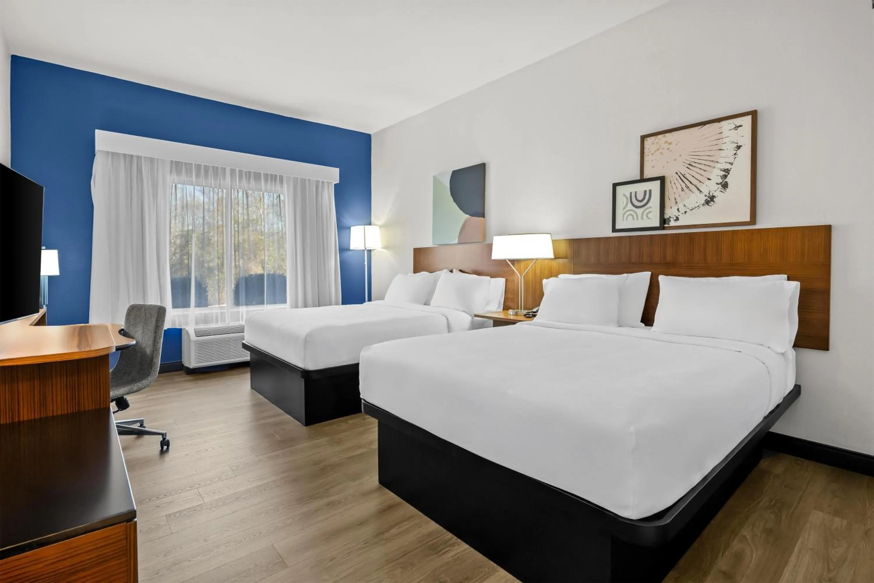 Bed in Spark by Hilton Macon North