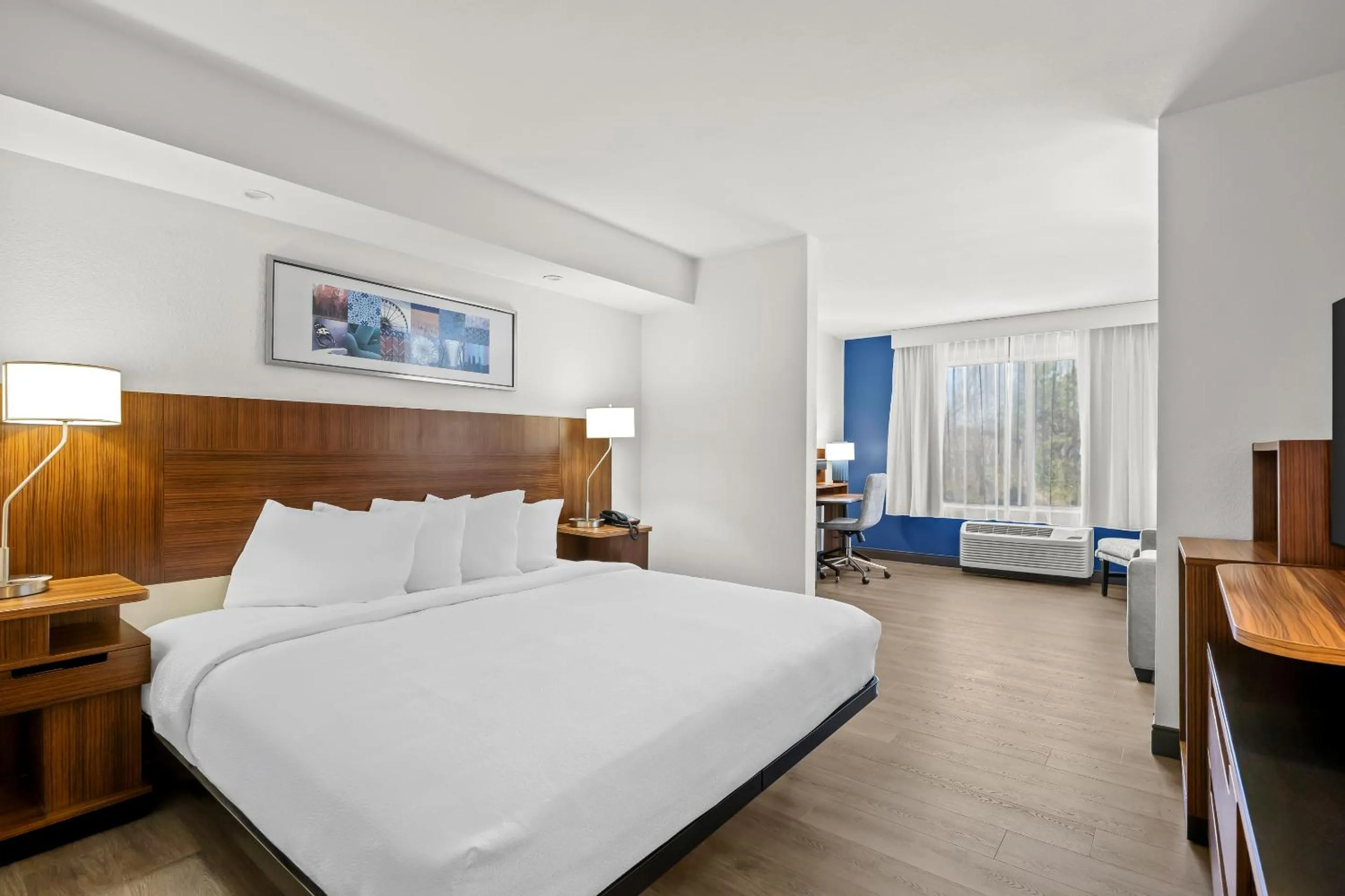 Bedroom, Bed in Spark by Hilton Macon North