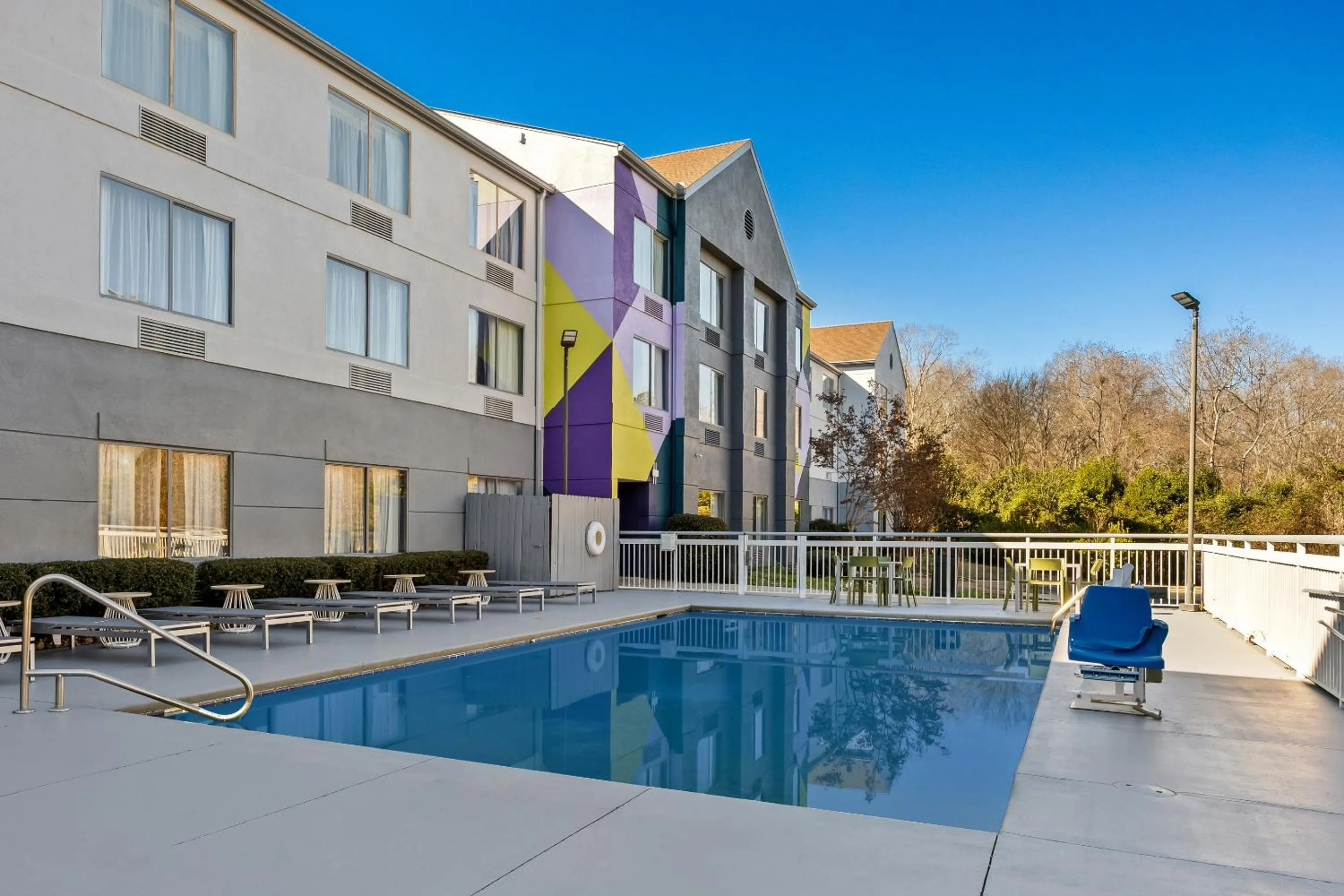 Swimming pool in Spark by Hilton Macon North