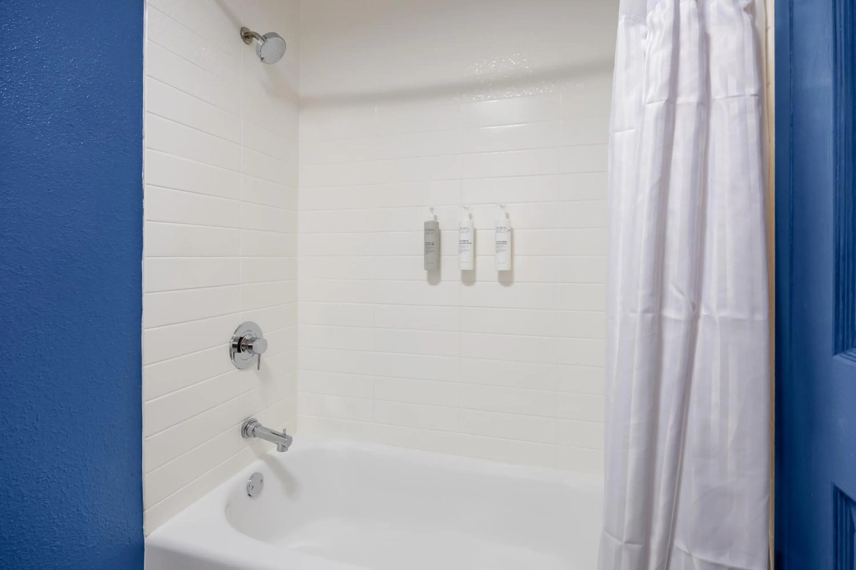 Bath in Spark by Hilton Macon North