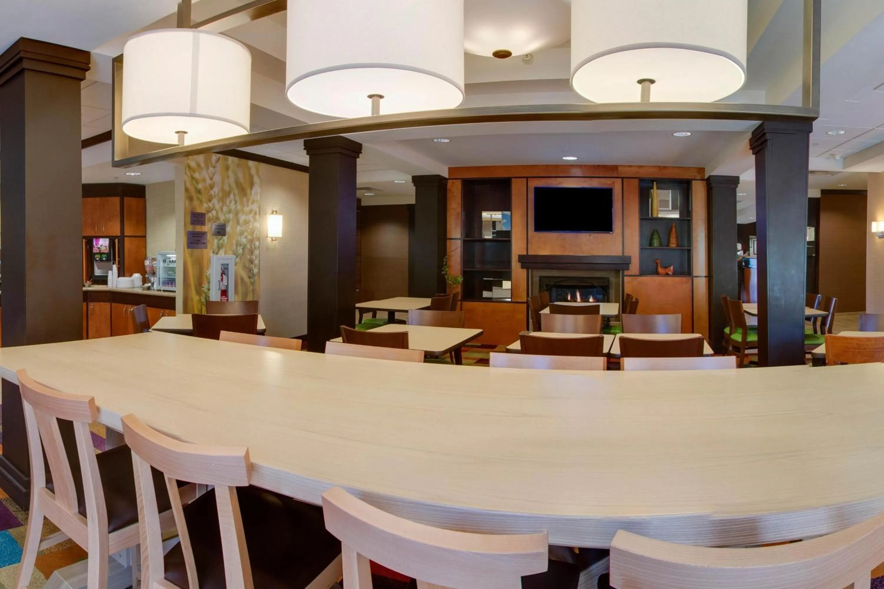 Breakfast in Fairfield Inn & Suites by Marriott Clermont