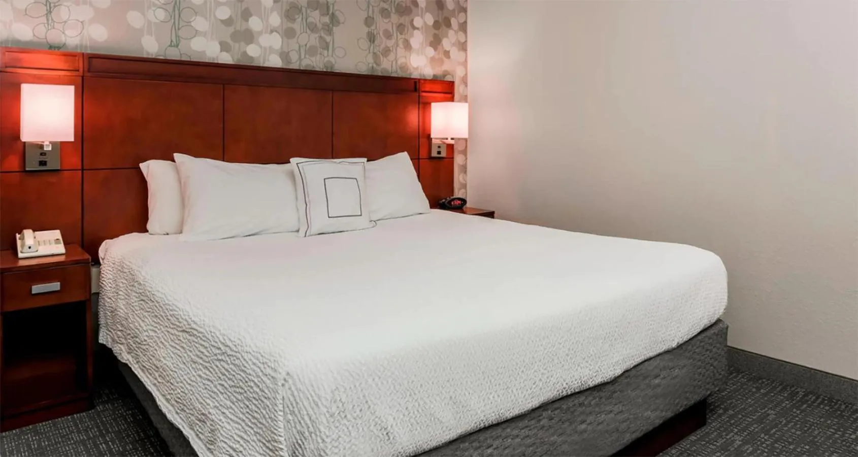 Bed in Courtyard by Marriott Orlando Lake Mary North
