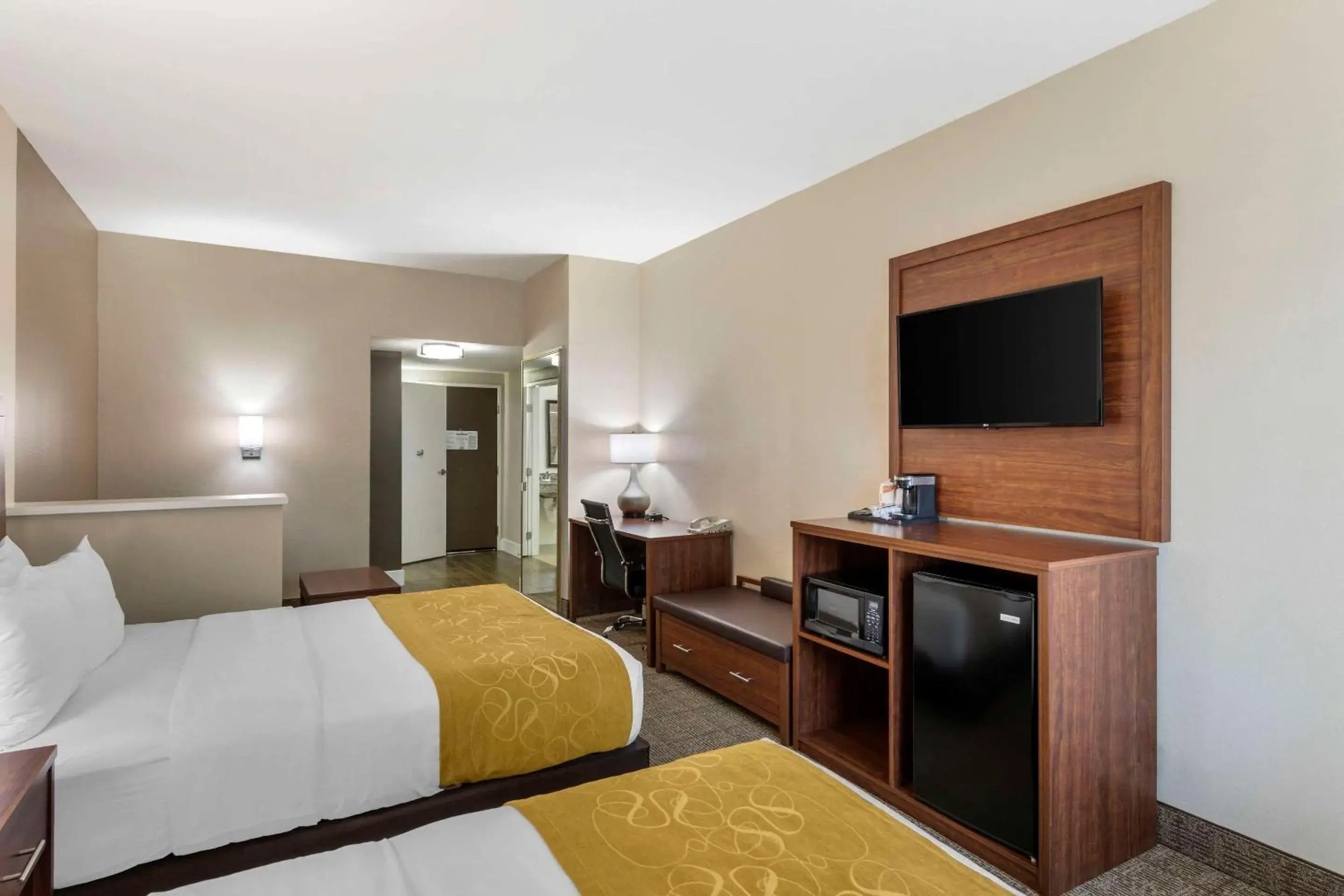 Bedroom, Bed in Comfort Suites Tulare Sequoia Gateway Bedroom, Bed in Comfort Suites Tulare Sequoia Gateway