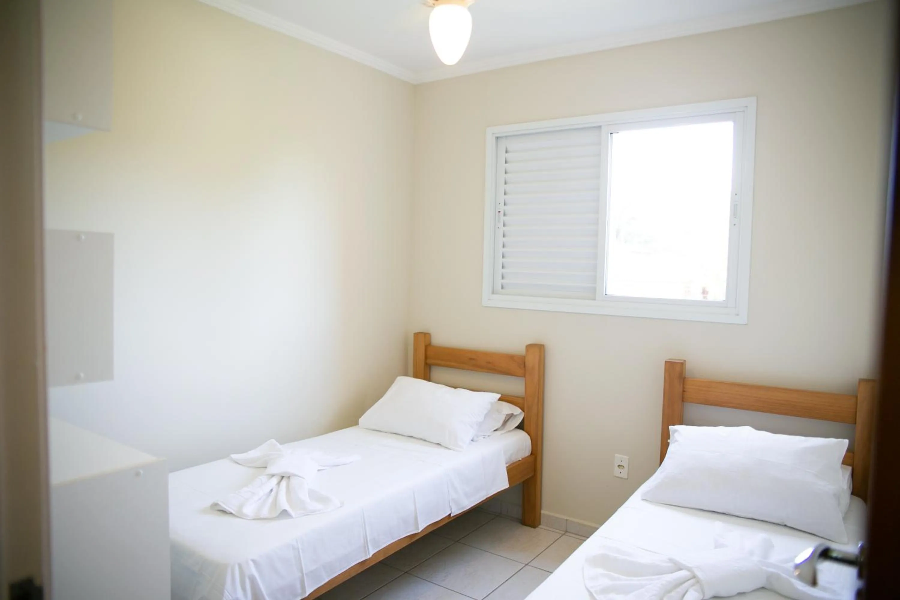 Bed in Lorenza by Paramar