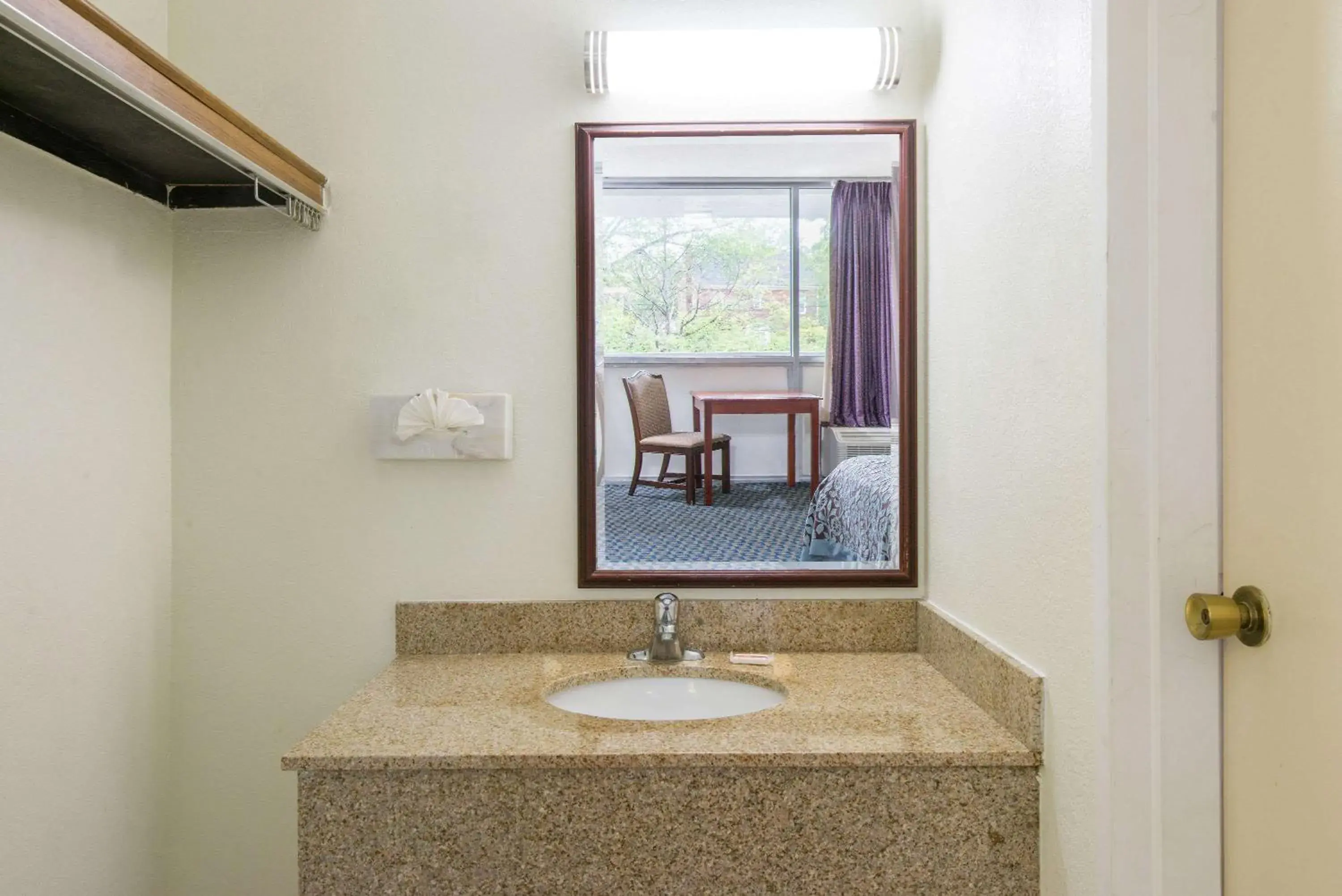 Bathroom in Days Inn by Wyndham Arlington Pentagon