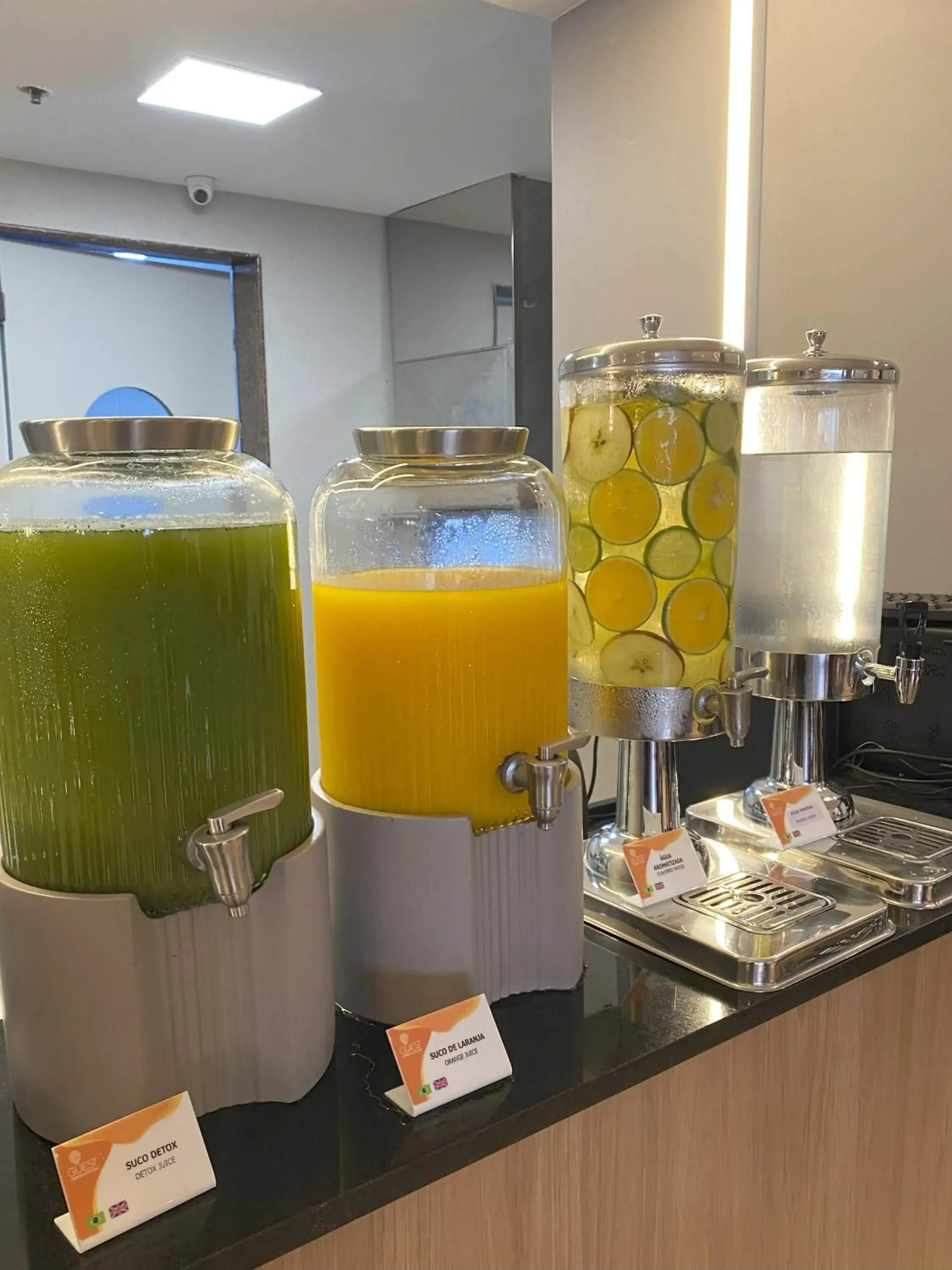 Restaurant/places to eat in Quality Suites Vila Velha Restaurant/places to eat in Quality Suites Vila Velha