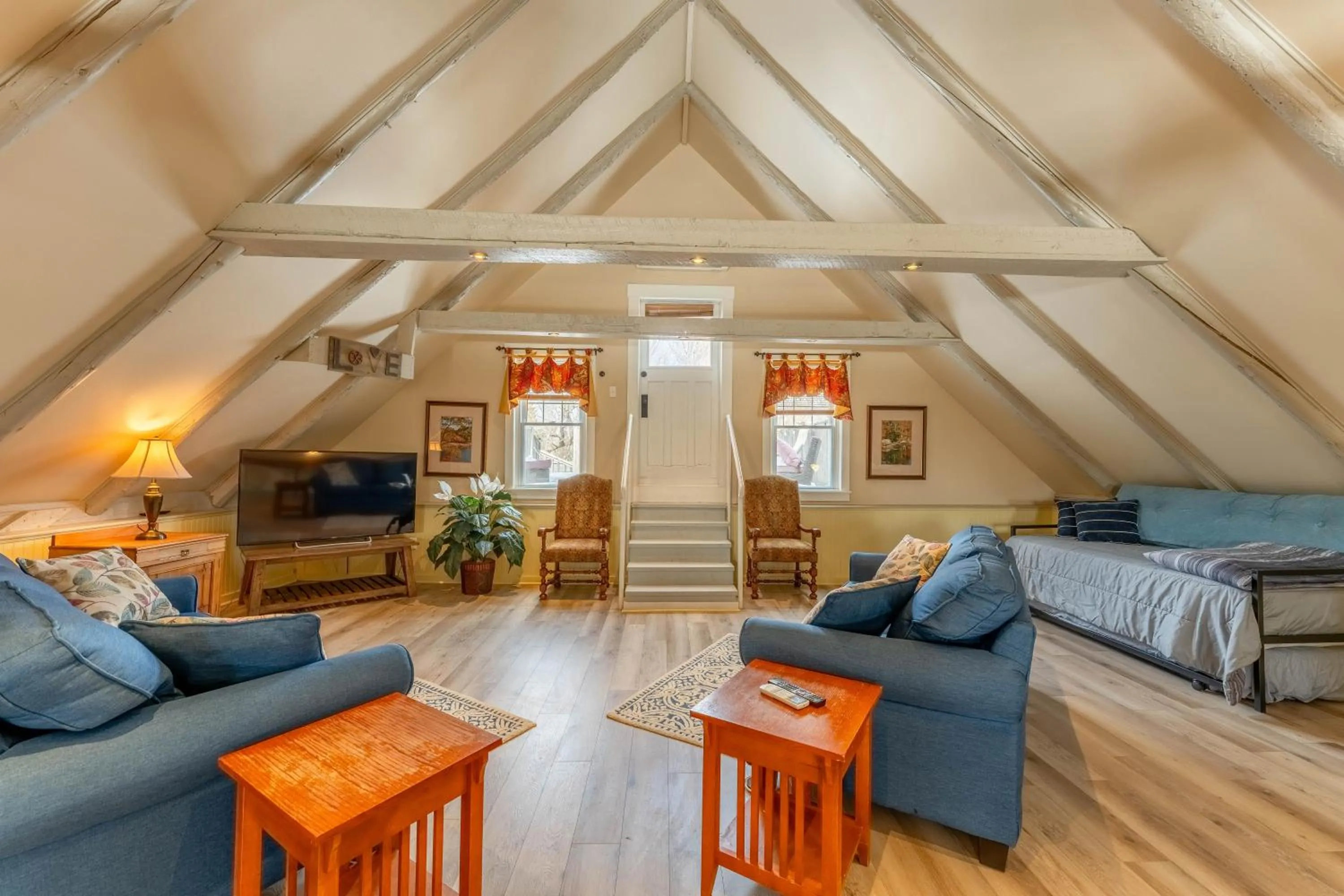 TV and multimedia in Dominion Hill Country Inn