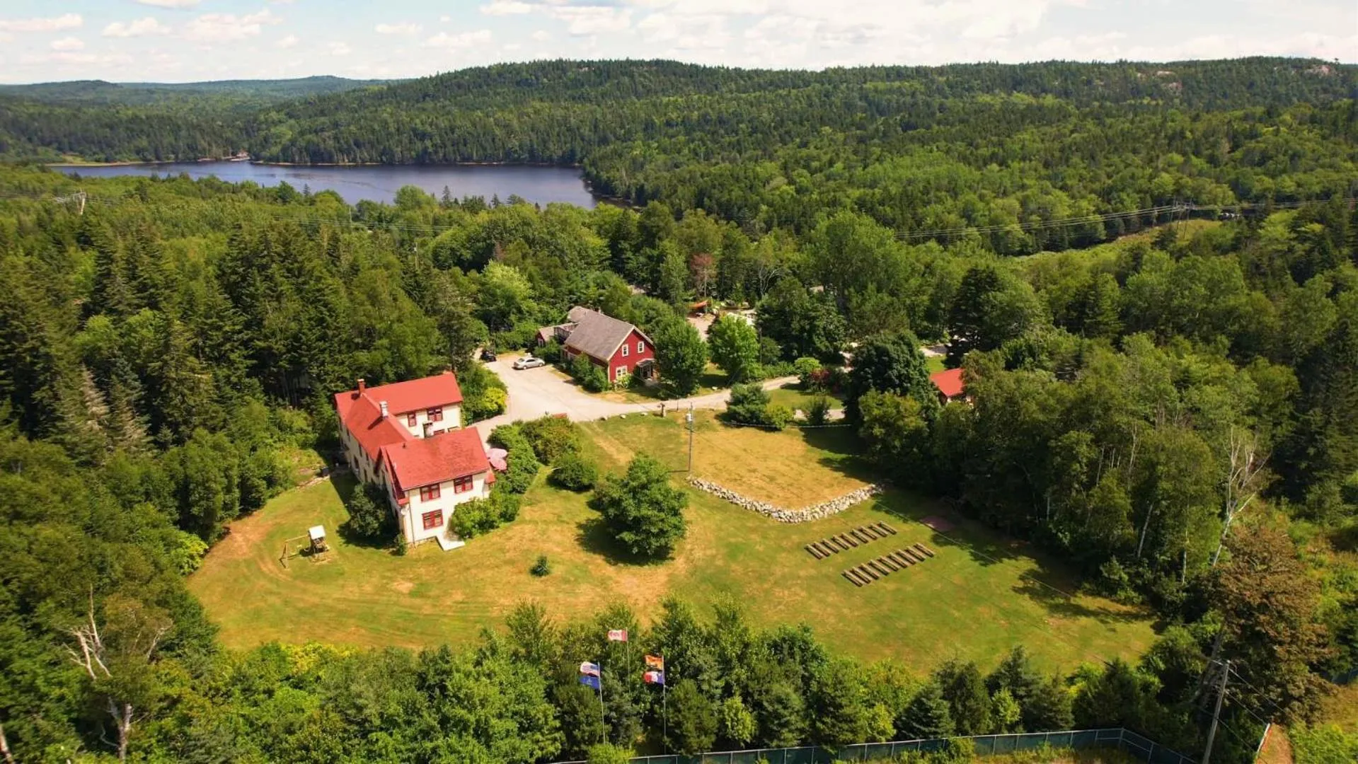 Property building in Dominion Hill Country Inn