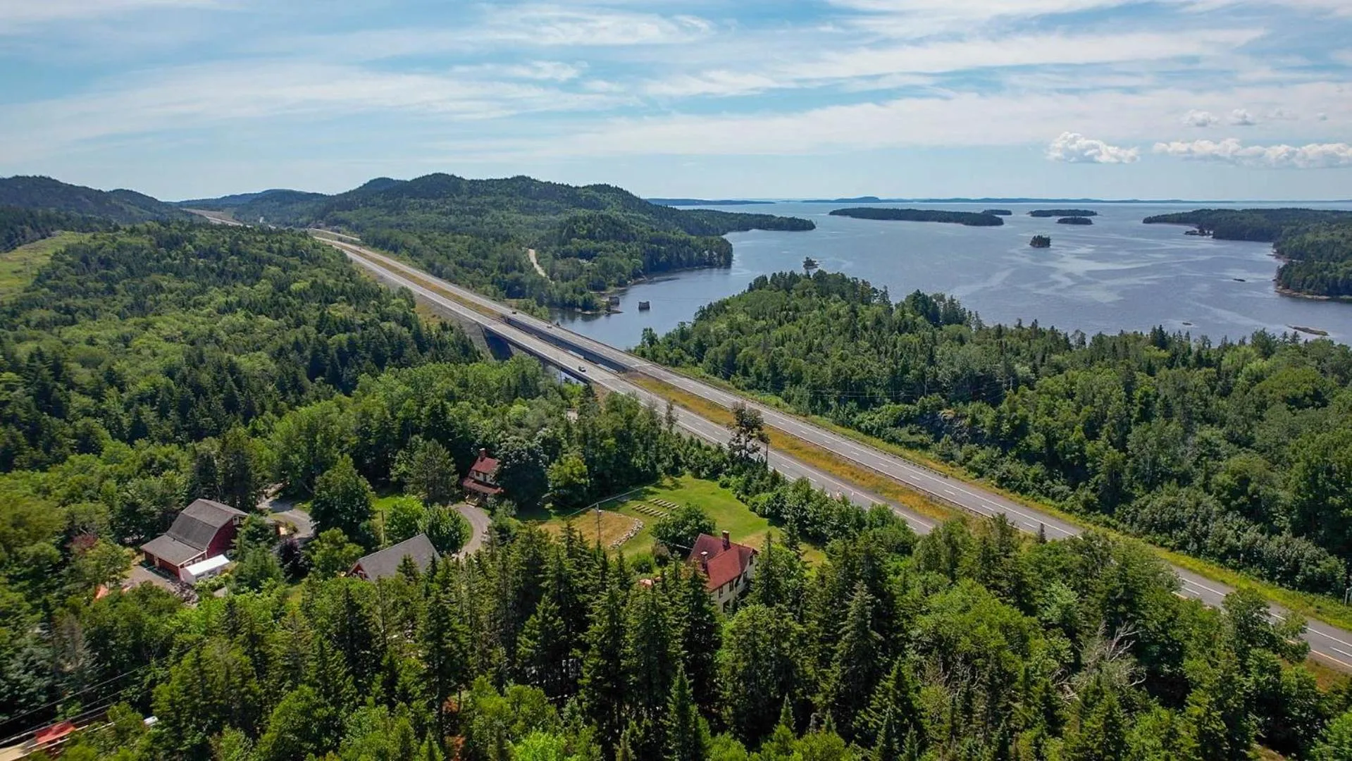 Property building in Dominion Hill Country Inn
