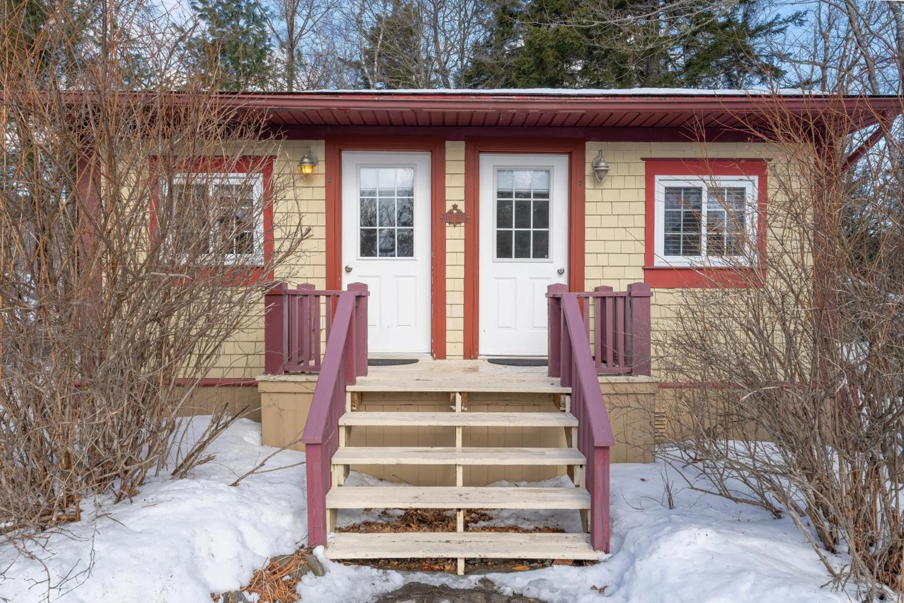 Property building in Dominion Hill Country Inn