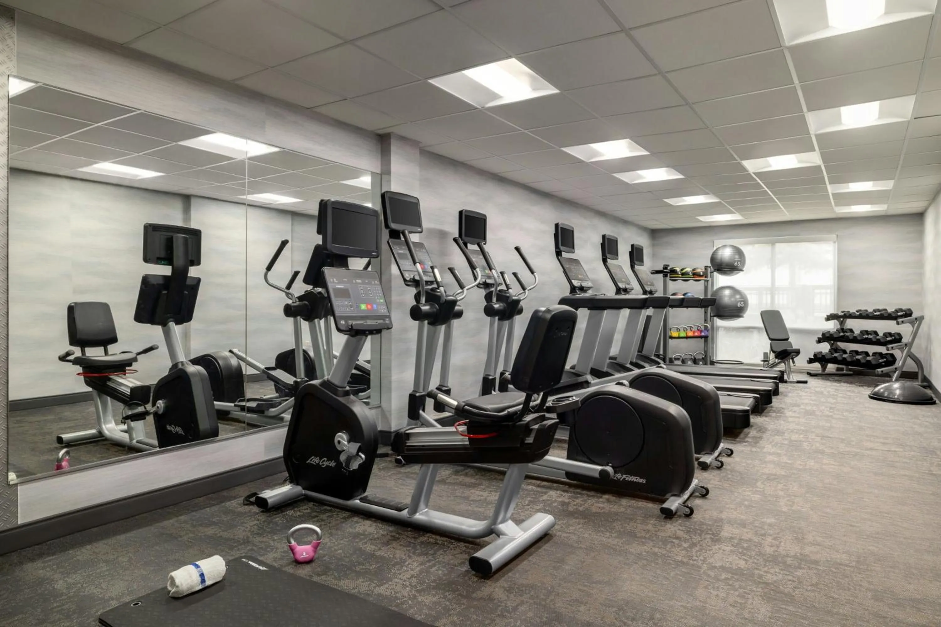 Fitness centre/facilities in Fairfield Inn & Suites Memphis Olive Branch